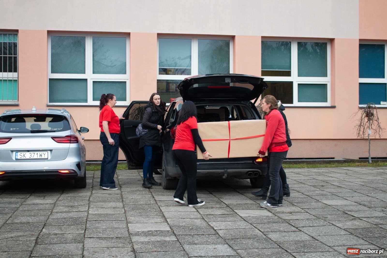 Zdjęcie w galerii na portalu naszraciborz.pl: Weekend Cudów Szlachetnej Paczki w Raciborzu – 26 rodzin otrzymało pomoc wiadomości z regionu