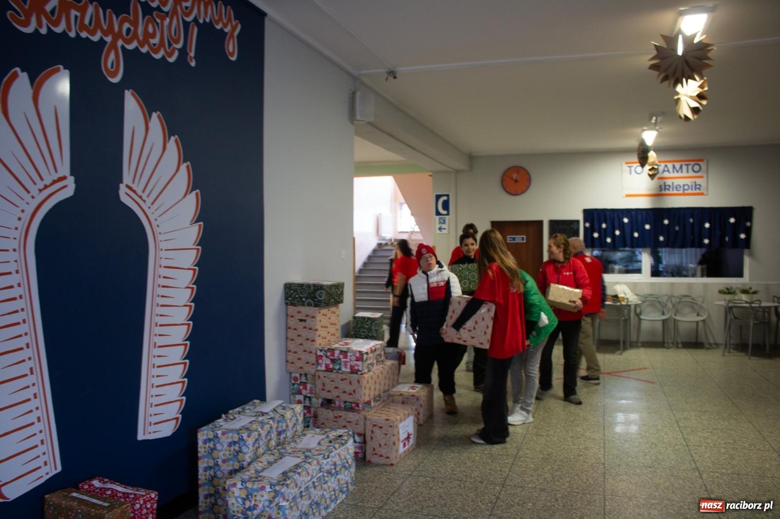 Zdjęcie w galerii na portalu naszraciborz.pl: Weekend Cudów Szlachetnej Paczki w Raciborzu – 26 rodzin otrzymało pomoc wiadomości z regionu