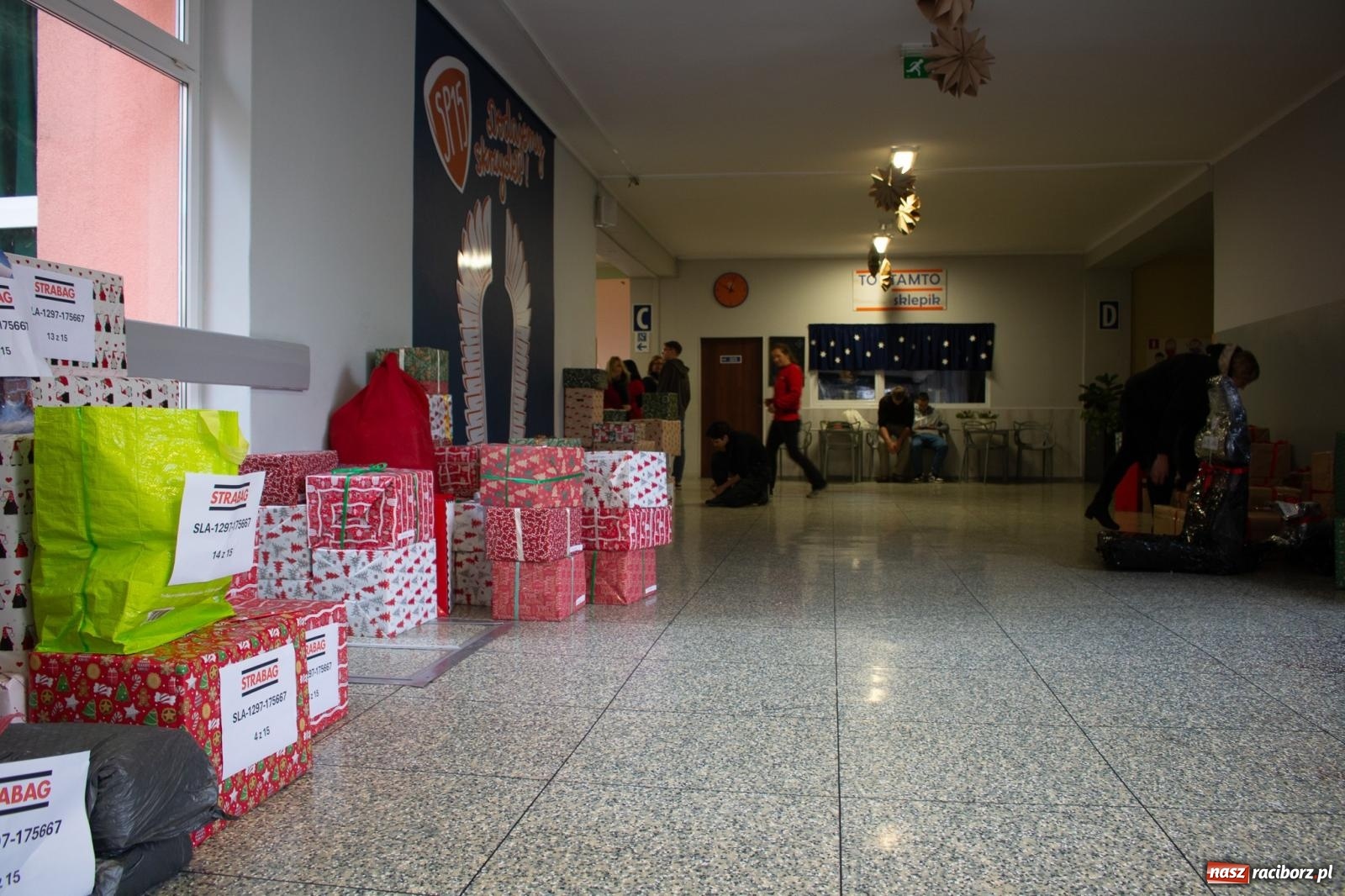 Zdjęcie w galerii na portalu naszraciborz.pl: Weekend Cudów Szlachetnej Paczki w Raciborzu – 26 rodzin otrzymało pomoc wiadomości z regionu