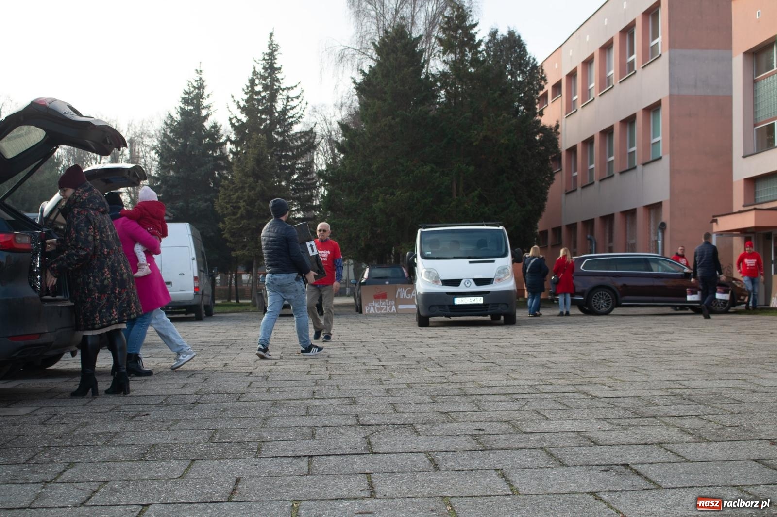 Zdjęcie w galerii na portalu naszraciborz.pl: Weekend Cudów Szlachetnej Paczki w Raciborzu – 26 rodzin otrzymało pomoc wiadomości z regionu