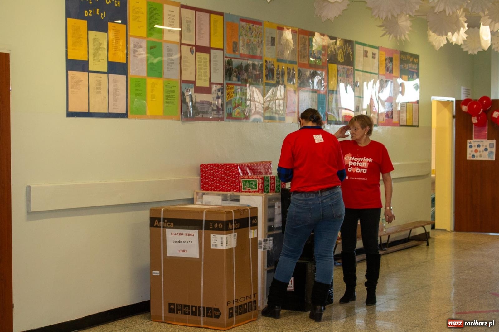 Zdjęcie w galerii na portalu naszraciborz.pl: Weekend Cudów Szlachetnej Paczki w Raciborzu – 26 rodzin otrzymało pomoc wiadomości z regionu