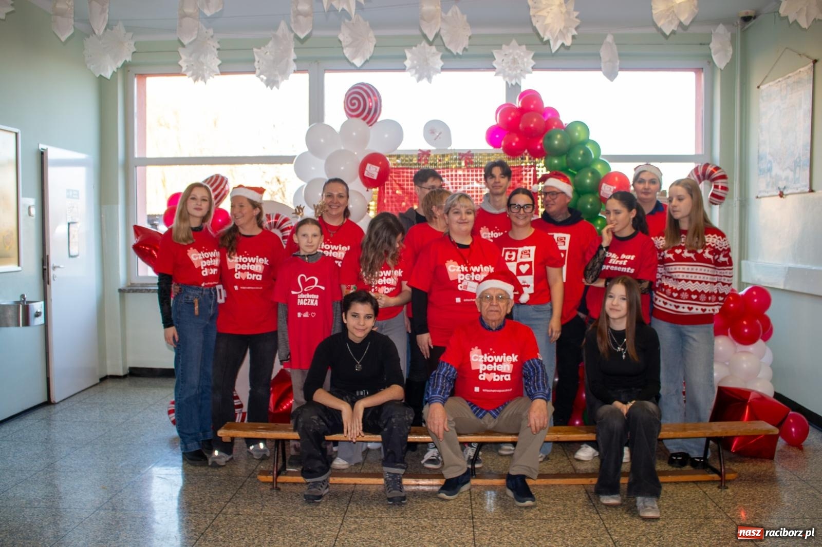 Zdjęcie w galerii na portalu naszraciborz.pl: Weekend Cudów Szlachetnej Paczki w Raciborzu – 26 rodzin otrzymało pomoc wiadomości z regionu