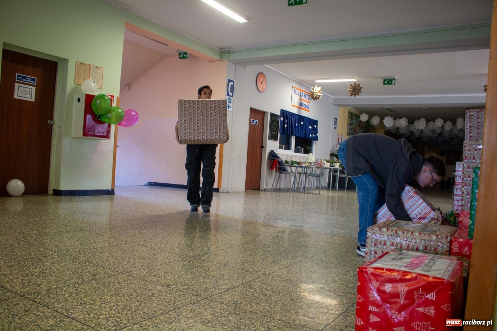 Zdjęcie w galerii na portalu naszraciborz.pl: Weekend Cudów Szlachetnej Paczki w Raciborzu – 26 rodzin otrzymało pomoc wiadomości z regionu