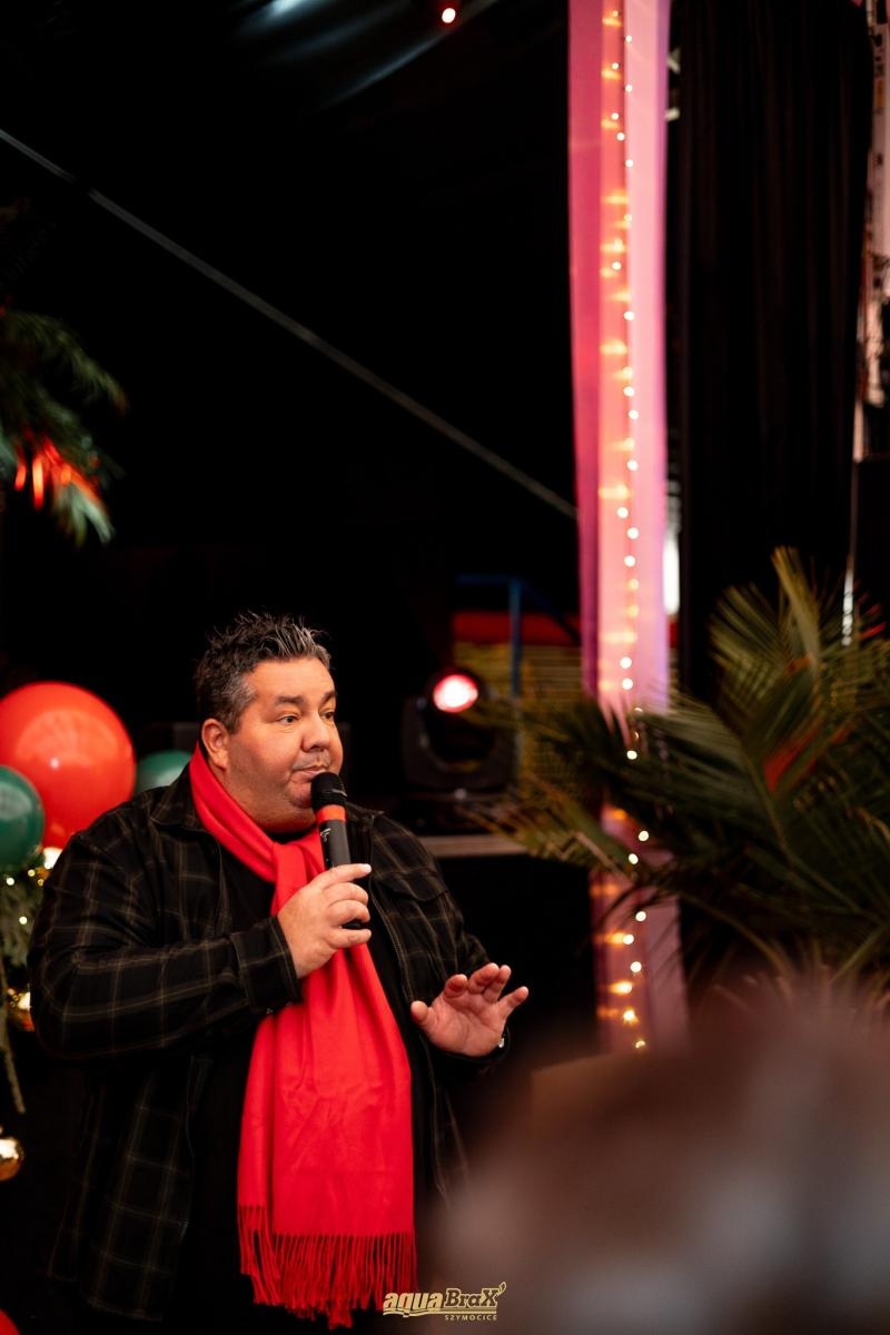 Zdjęcie w galerii na portalu naszraciborz.pl: Pierwsze Mikołajki w AquaBrax. Świąteczna baśń w Szymocicach wiadomości z regionu