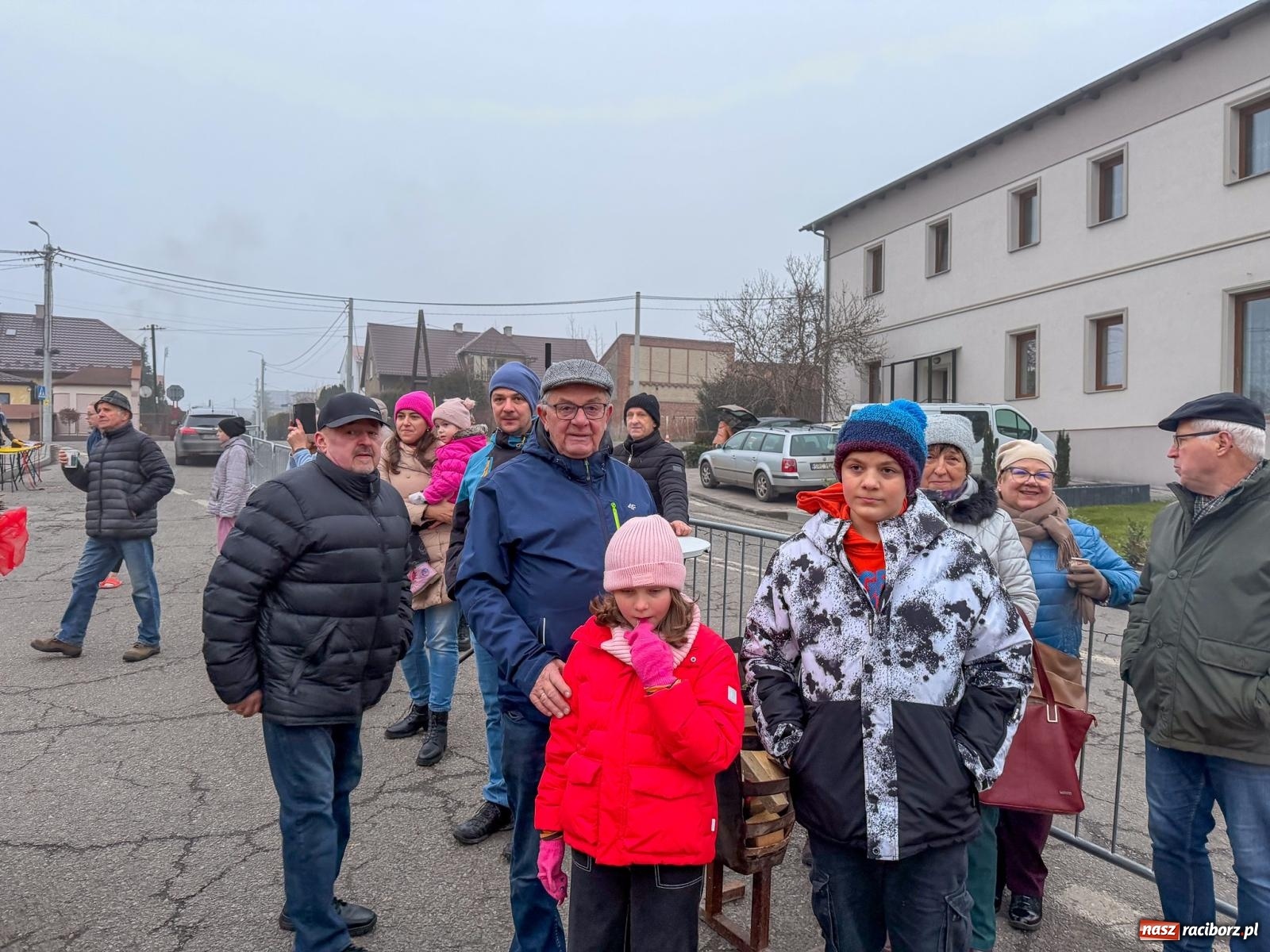 Zdjęcie w galerii na portalu naszraciborz.pl: Jarmark bożonarodzeniowy w Krowiarkach. Rodzinna atmosfera i świąteczne emocje wiadomości z regionu