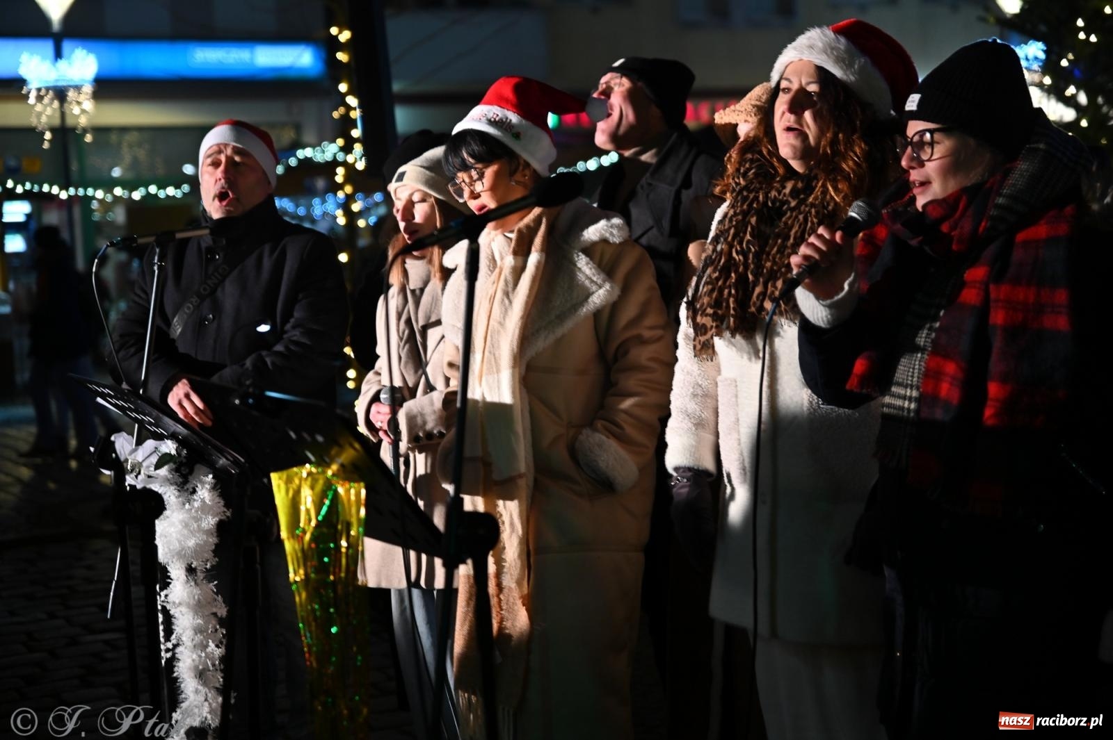 Zdjęcie w galerii na portalu naszraciborz.pl: Perspektywa. Muzyka i atrakcje na raciborskim rynku wiadomości z regionu