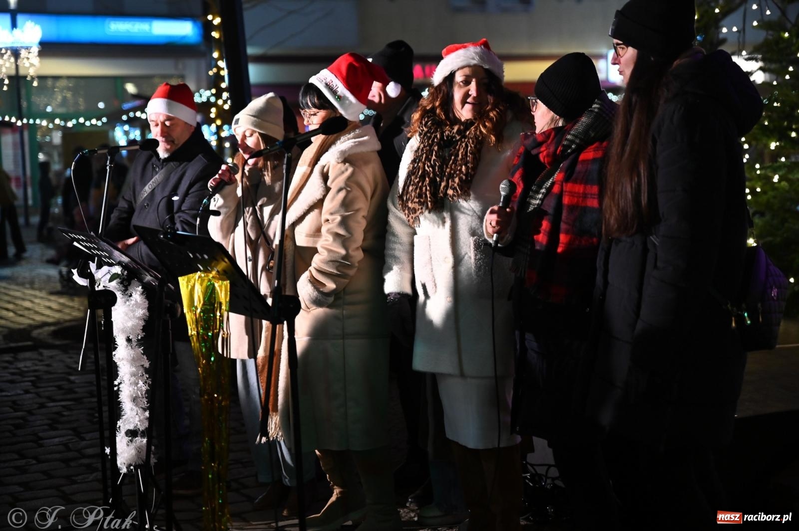 Zdjęcie w galerii na portalu naszraciborz.pl: Perspektywa. Muzyka i atrakcje na raciborskim rynku wiadomości z regionu