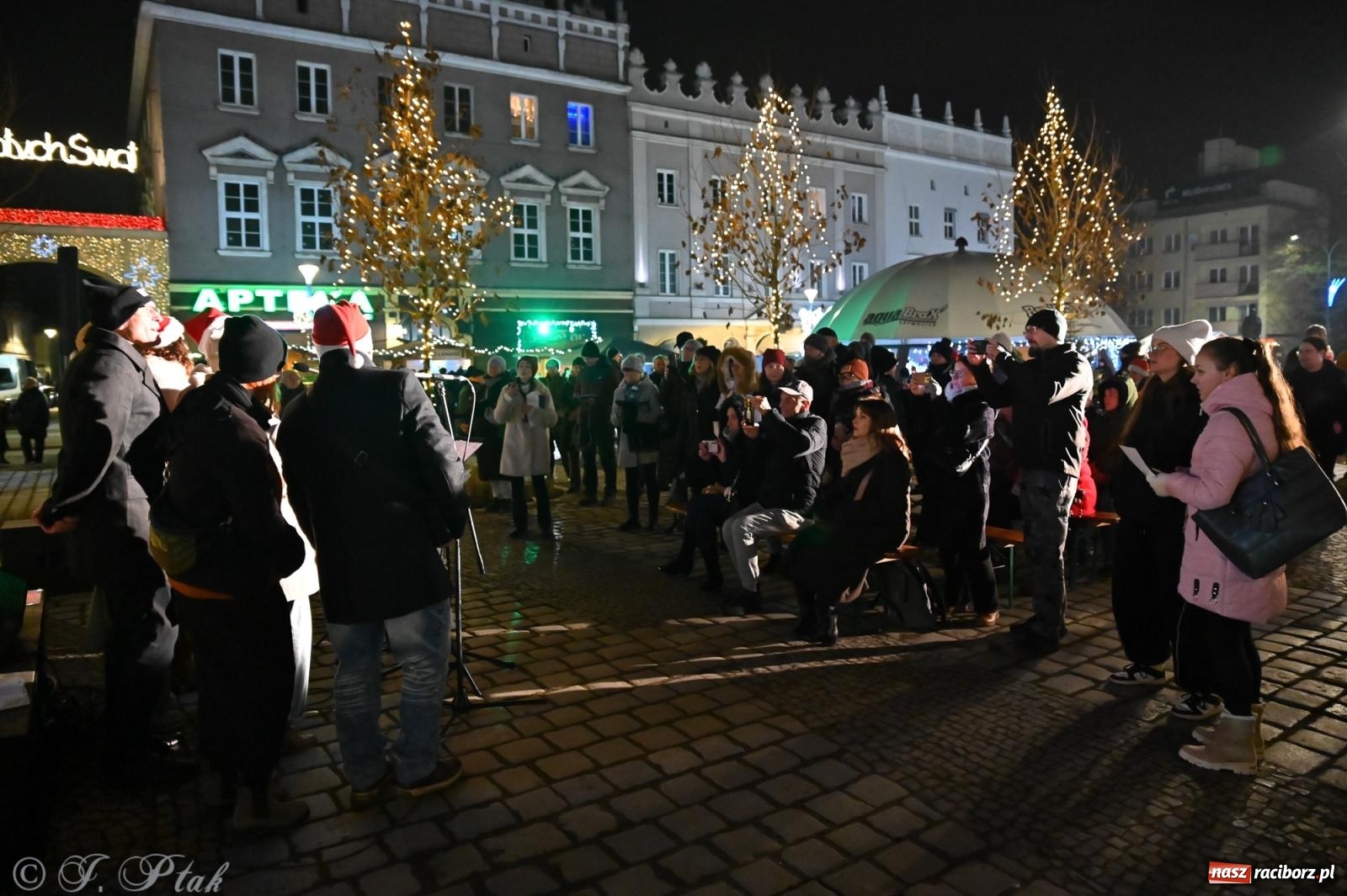 Zdjęcie w galerii na portalu naszraciborz.pl: Perspektywa. Muzyka i atrakcje na raciborskim rynku wiadomości z regionu