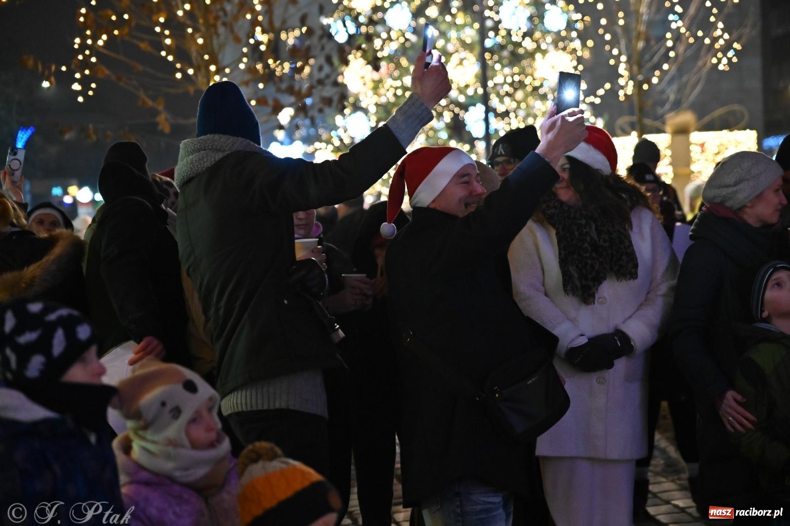 Zdjęcie w galerii na portalu naszraciborz.pl: Perspektywa. Muzyka i atrakcje na raciborskim rynku wiadomości z regionu