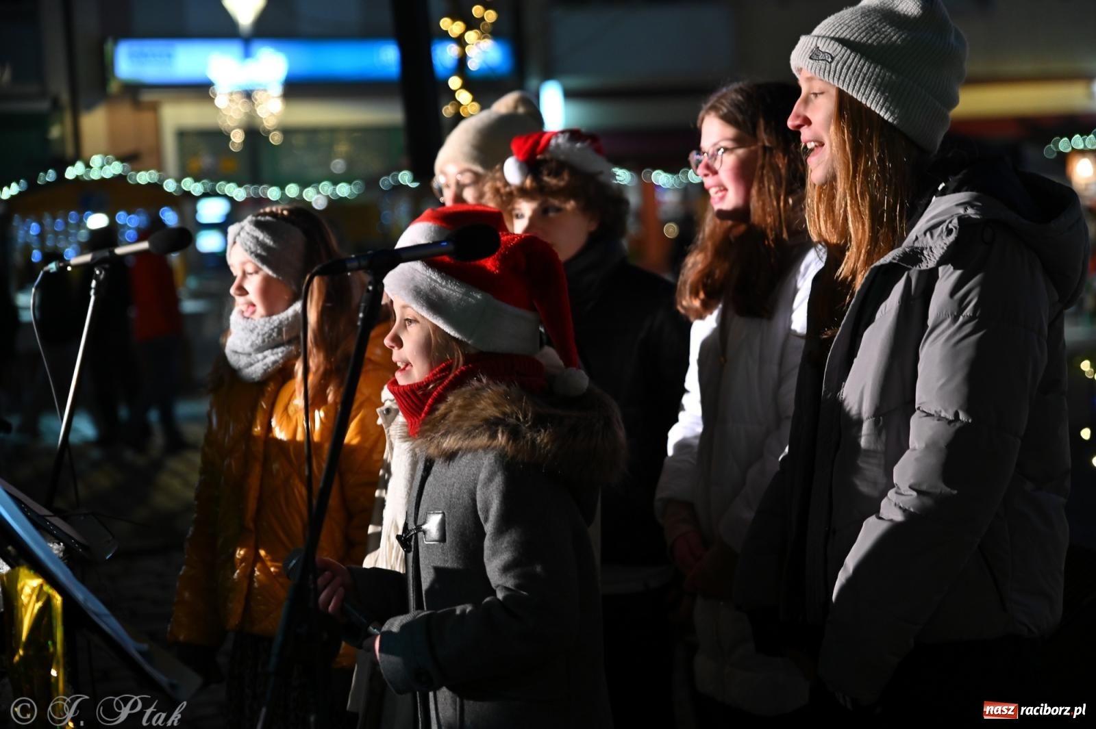 Zdjęcie w galerii na portalu naszraciborz.pl: Perspektywa. Muzyka i atrakcje na raciborskim rynku wiadomości z regionu