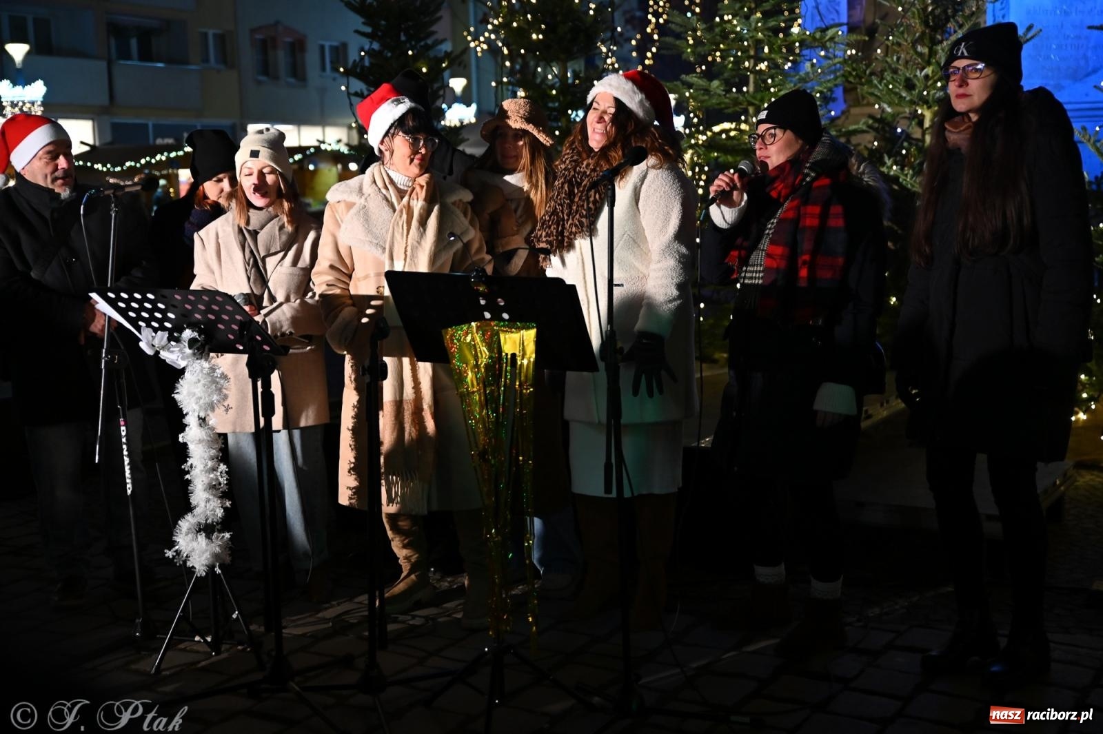 Zdjęcie w galerii na portalu naszraciborz.pl: Perspektywa. Muzyka i atrakcje na raciborskim rynku wiadomości z regionu
