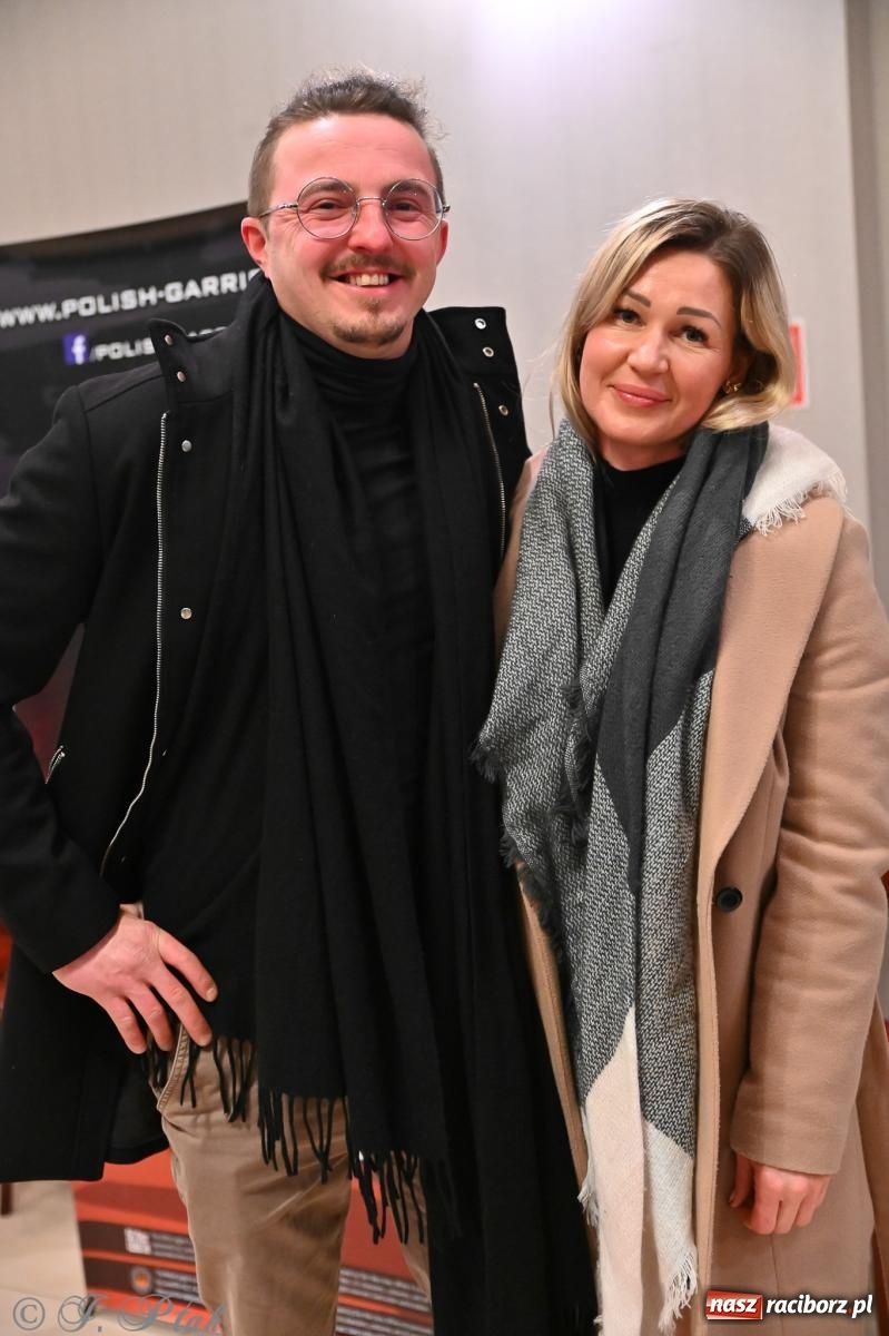 Zdjęcie w galerii na portalu naszraciborz.pl: Kosmiczna opowieść o solidarności. 22. Gwiazdka Serc przy niemal pełnej sali RCK [FOTO i WIDEO 1] wiadomości z regionu