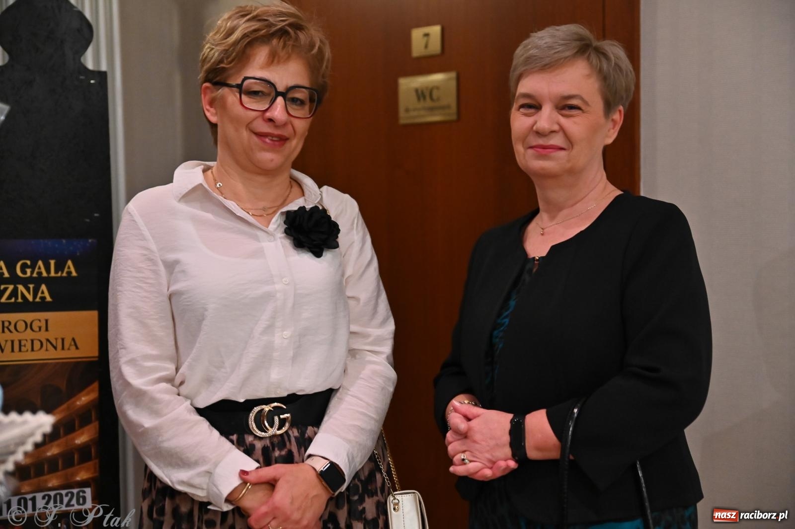 Zdjęcie w galerii na portalu naszraciborz.pl: Kosmiczna opowieść o solidarności. 22. Gwiazdka Serc przy niemal pełnej sali RCK [FOTO i WIDEO 1] wiadomości z regionu