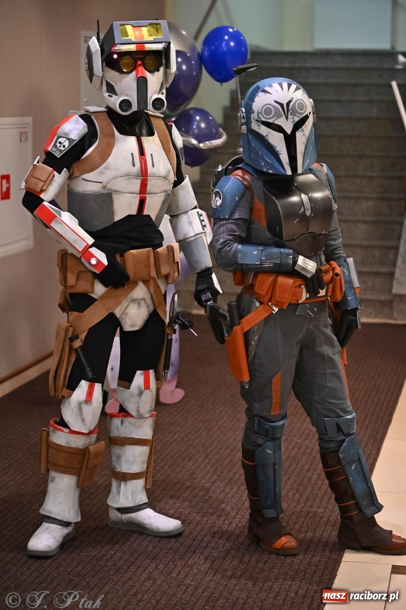 Zdjęcie w galerii na portalu naszraciborz.pl: Kosmiczna opowieść o solidarności. 22. Gwiazdka Serc przy niemal pełnej sali RCK [FOTO i WIDEO 1] wiadomości z regionu