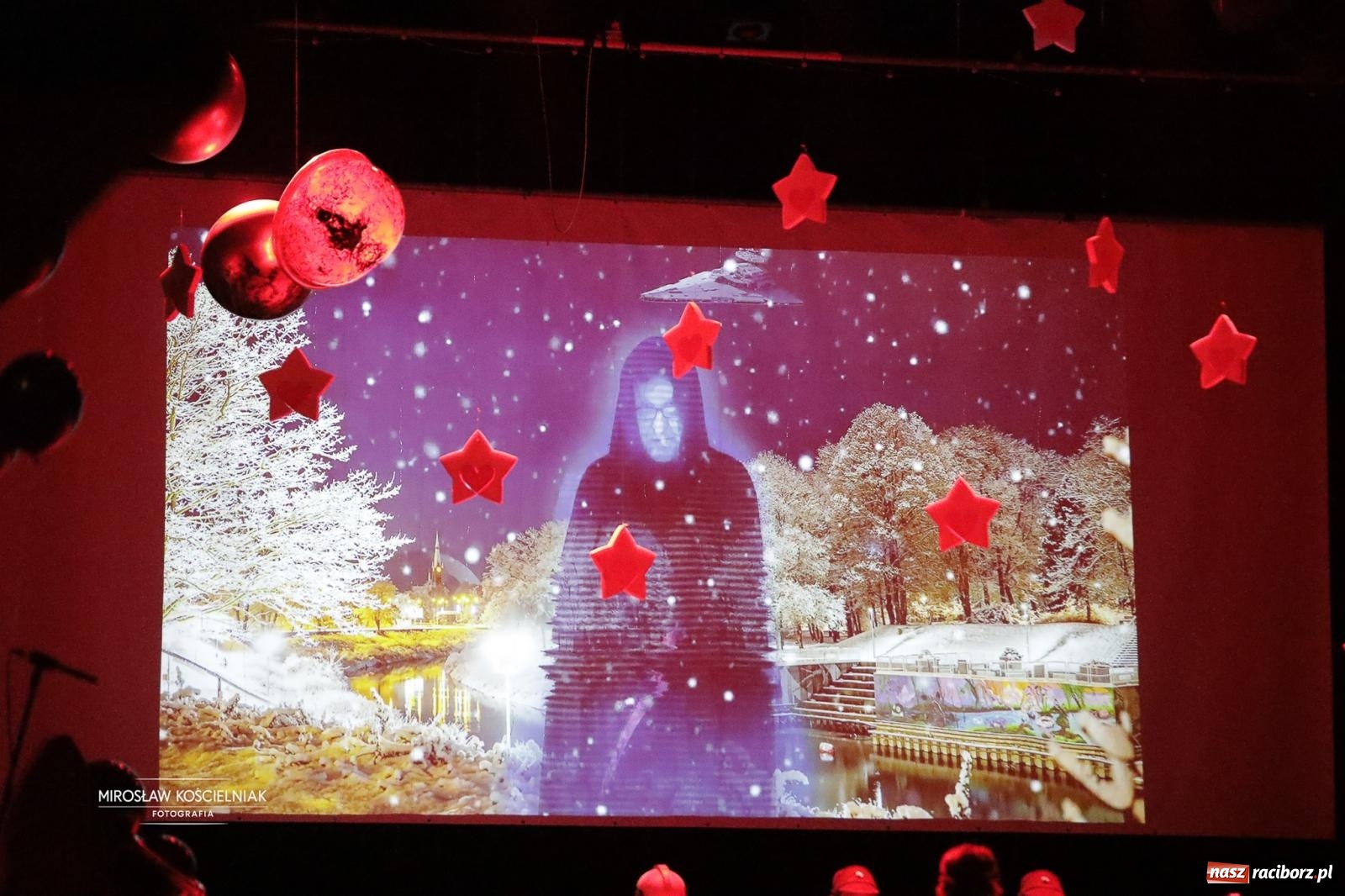 Zdjęcie w galerii na portalu naszraciborz.pl: Pełna widownia i wspólna energia. Gwiazdka Serc po raz 22. w Raciborskim Centrum Kultury [FOTO i WIDEO 2] wiadomości z regionu