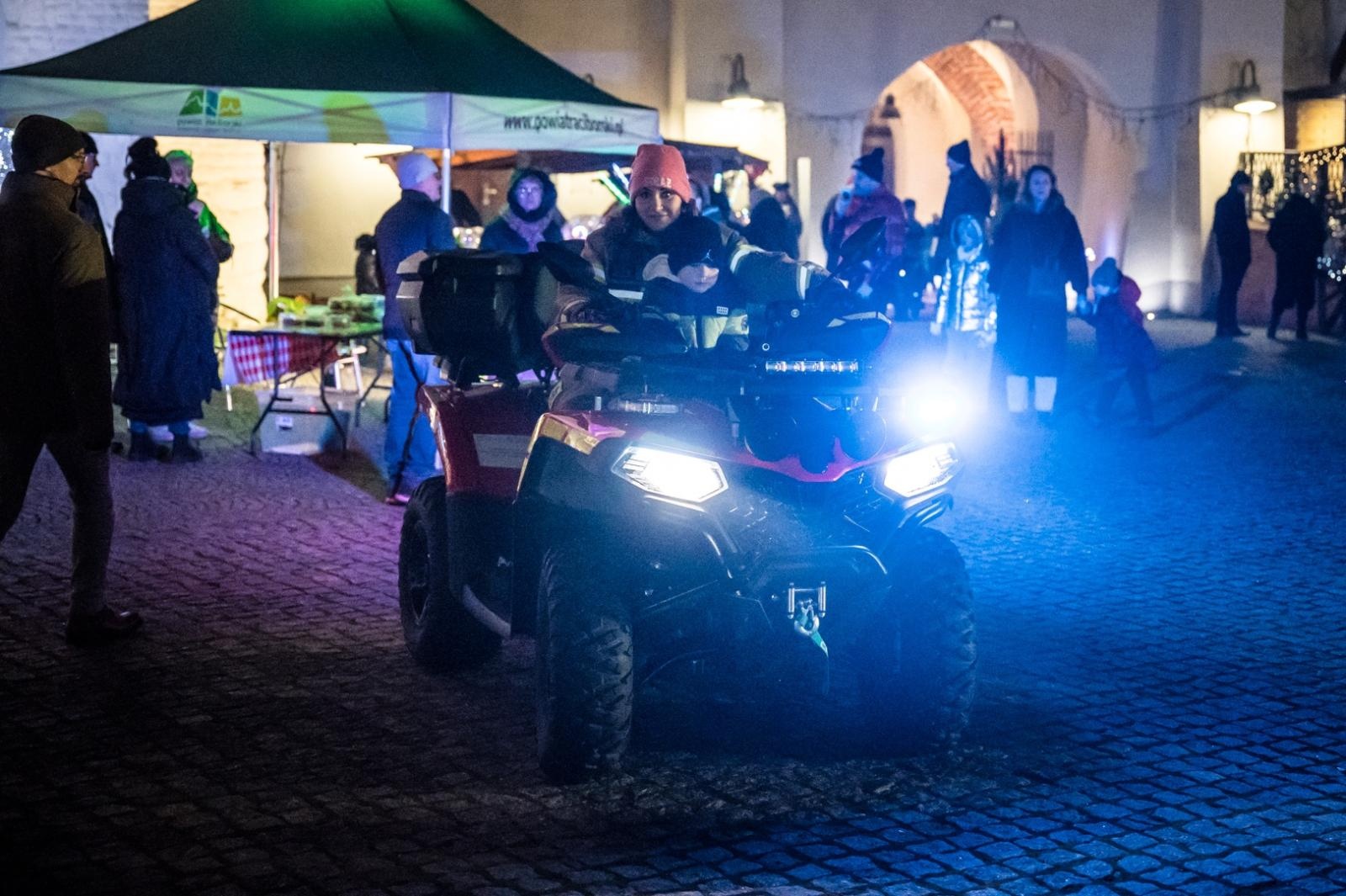 Zdjęcie w galerii na portalu naszraciborz.pl: Bajkowy zamek w świątecznej odsłonie. Sobota pełna magii, w niedzielę kolejne atrakcje [FOTO] wiadomości z regionu