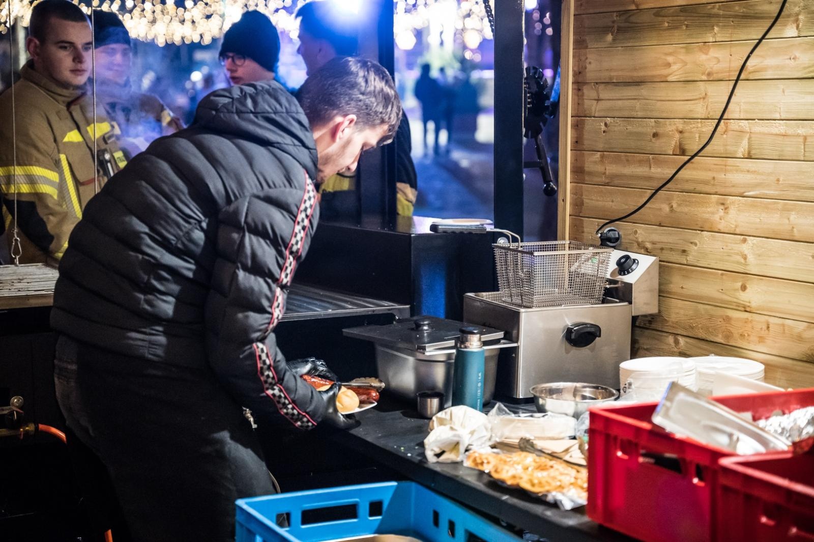 Zdjęcie w galerii na portalu naszraciborz.pl: Bajkowy zamek w świątecznej odsłonie. Sobota pełna magii, w niedzielę kolejne atrakcje [FOTO] wiadomości z regionu