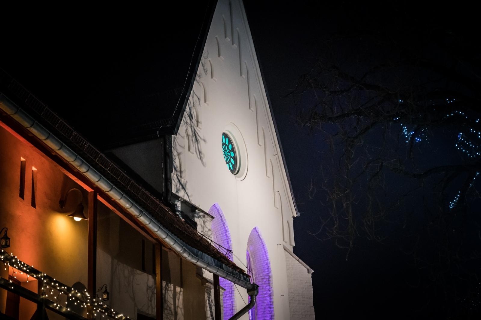 Zdjęcie w galerii na portalu naszraciborz.pl: Bajkowy zamek w świątecznej odsłonie. Sobota pełna magii, w niedzielę kolejne atrakcje [FOTO] wiadomości z regionu