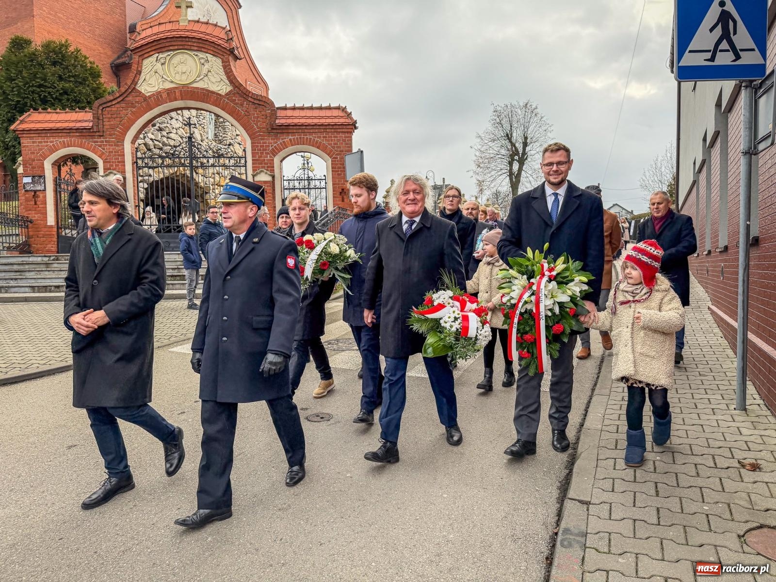 Zdjęcie w galerii na portalu naszraciborz.pl: W Brzeziu upamiętniono polskich policjantów – ofiary zbrodni katyńskiej [FOTO i WIDEO] wiadomości z regionu