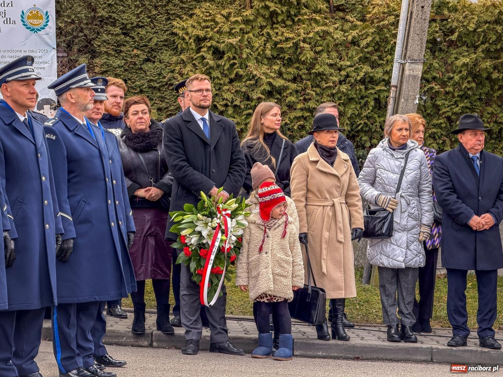 Zdjęcie w galerii na portalu naszraciborz.pl: W Brzeziu upamiętniono polskich policjantów – ofiary zbrodni katyńskiej [FOTO i WIDEO] wiadomości z regionu