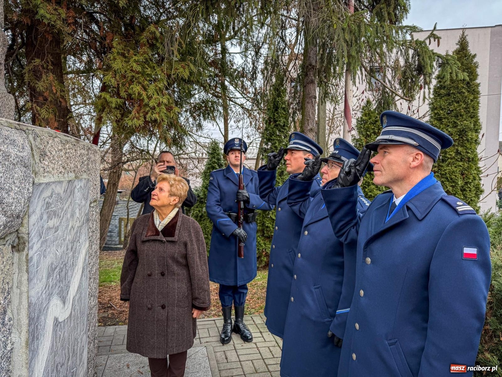 Zdjęcie w galerii na portalu naszraciborz.pl: W Brzeziu upamiętniono polskich policjantów – ofiary zbrodni katyńskiej [FOTO i WIDEO] wiadomości z regionu