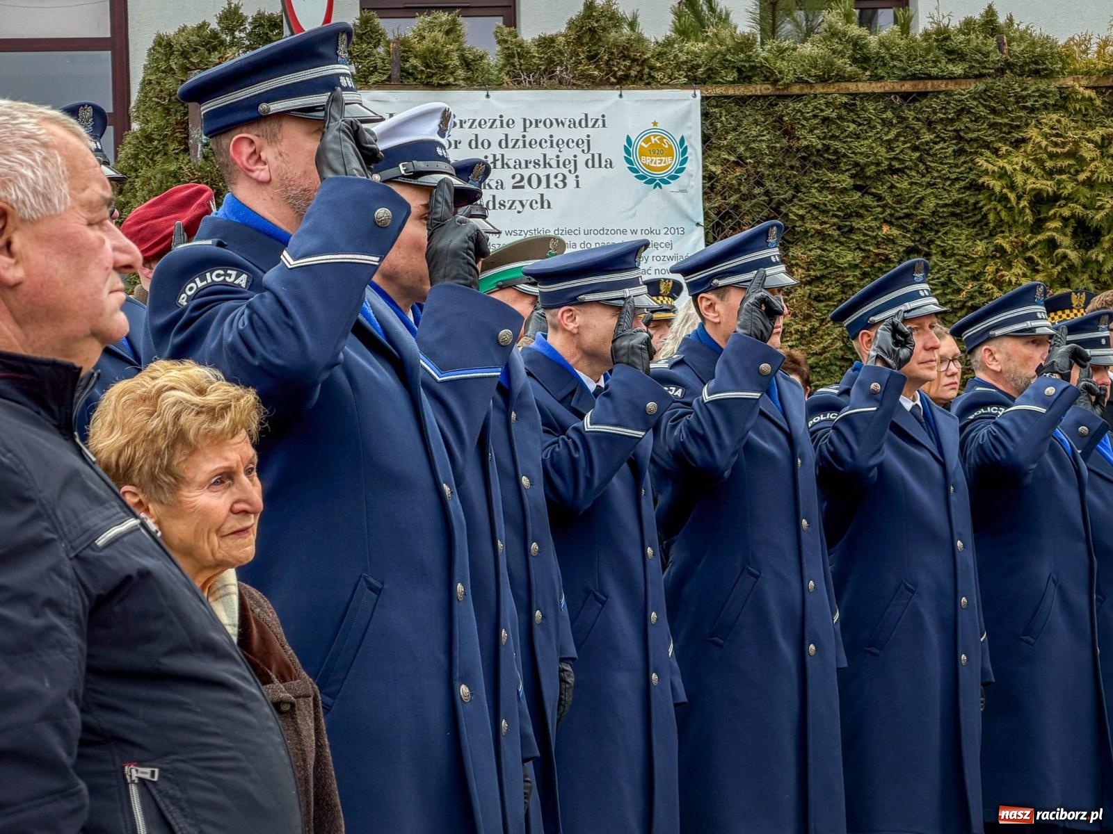 Zdjęcie w galerii na portalu naszraciborz.pl: W Brzeziu upamiętniono polskich policjantów – ofiary zbrodni katyńskiej [FOTO i WIDEO] wiadomości z regionu