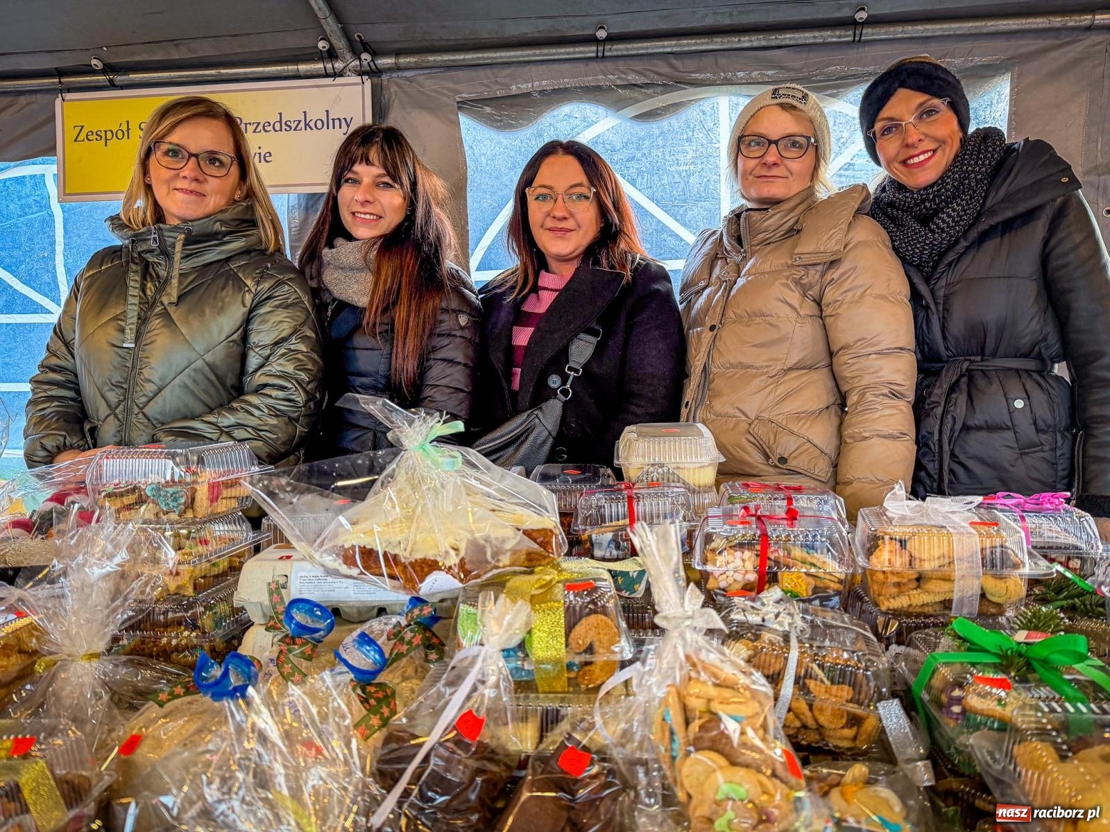 Zdjęcie w galerii na portalu naszraciborz.pl: Kiermasz świąteczny w Kornowacu w nowej przestrzeni i z nową oprawą [FOTO i WIDEO] wiadomości z regionu