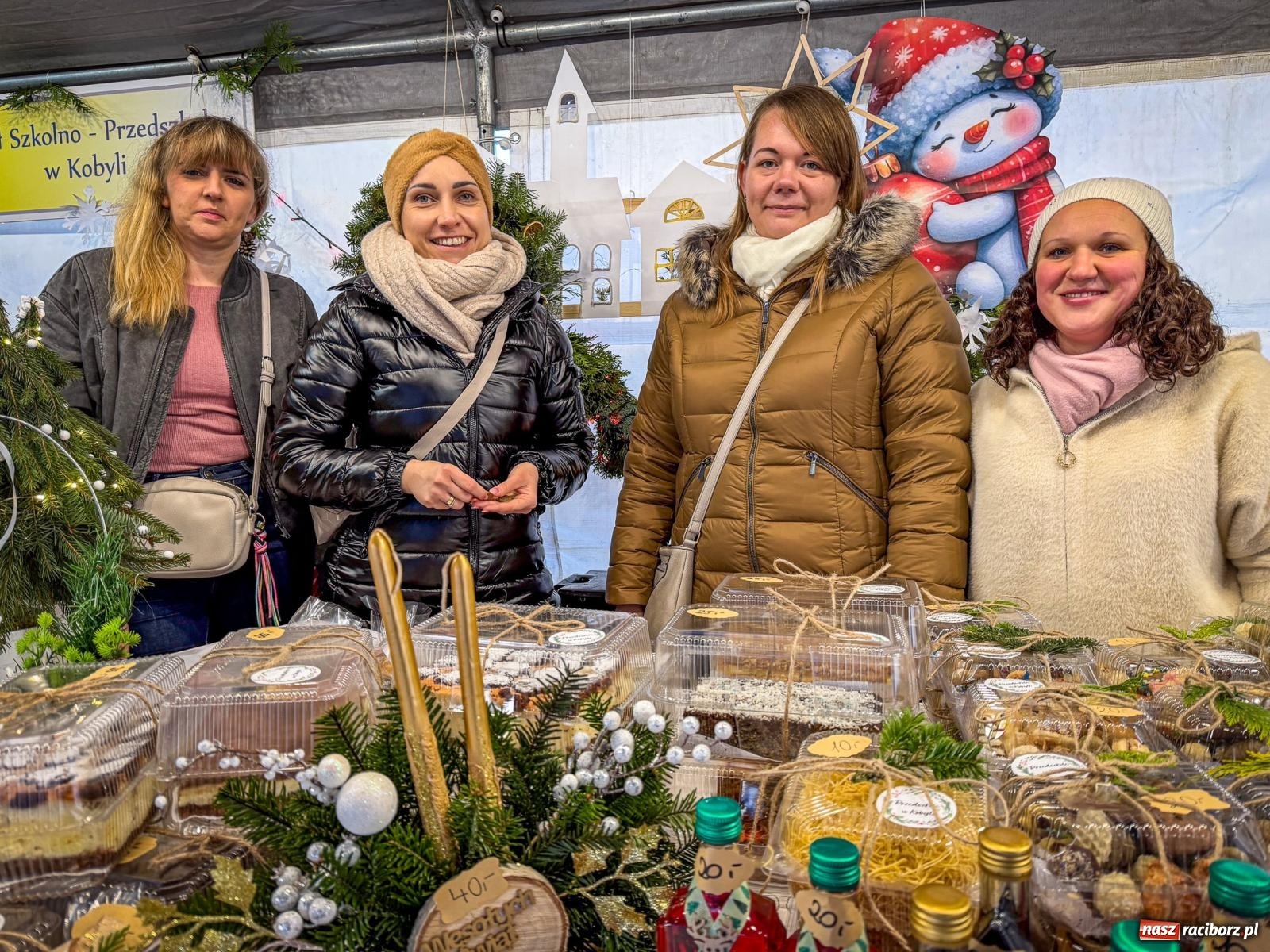 Zdjęcie w galerii na portalu naszraciborz.pl: Kiermasz świąteczny w Kornowacu w nowej przestrzeni i z nową oprawą [FOTO i WIDEO] wiadomości z regionu