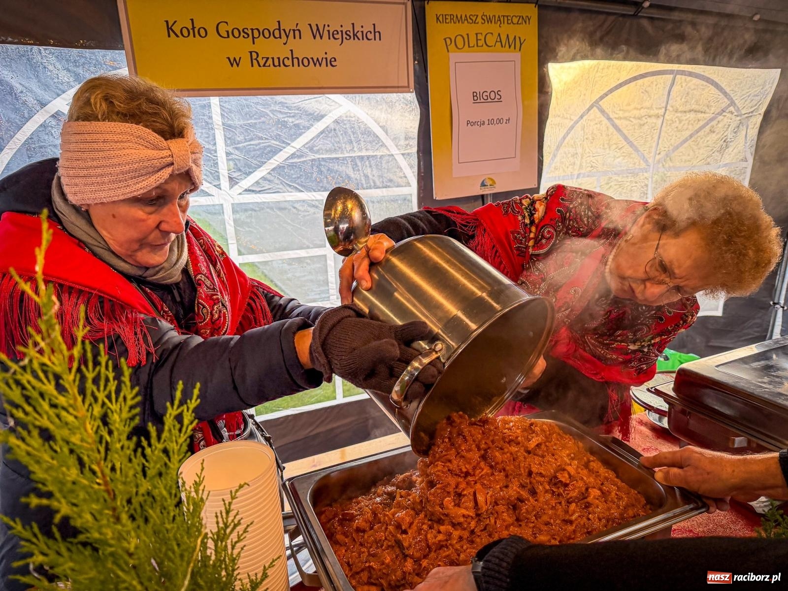 Zdjęcie w galerii na portalu naszraciborz.pl: Kiermasz świąteczny w Kornowacu w nowej przestrzeni i z nową oprawą [FOTO i WIDEO] wiadomości z regionu