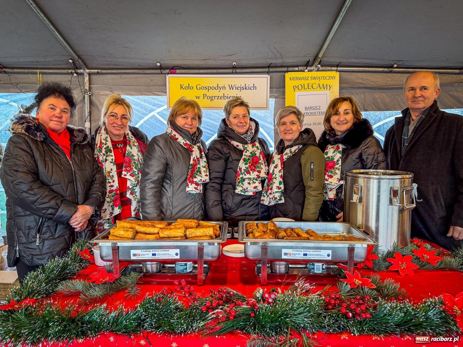 Zdjęcie w galerii na portalu naszraciborz.pl: Kiermasz świąteczny w Kornowacu w nowej przestrzeni i z nową oprawą [FOTO i WIDEO] wiadomości z regionu