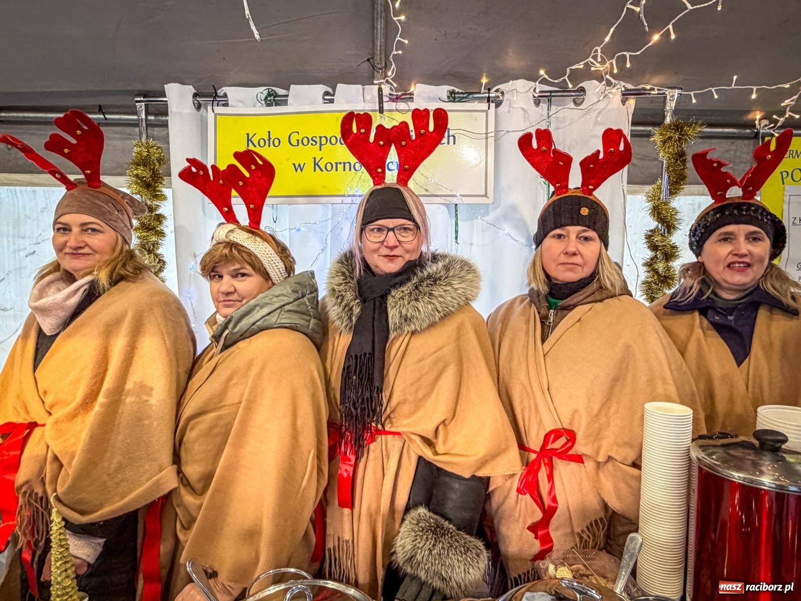 Zdjęcie w galerii na portalu naszraciborz.pl: Kiermasz świąteczny w Kornowacu w nowej przestrzeni i z nową oprawą [FOTO i WIDEO] wiadomości z regionu