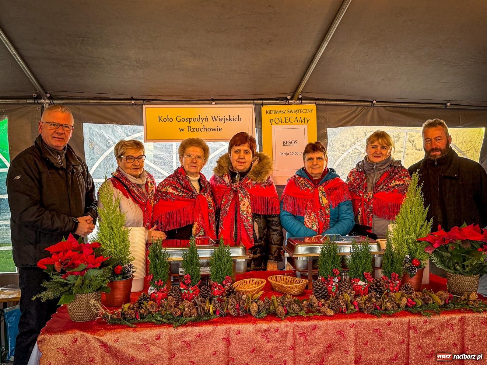 Zdjęcie w galerii na portalu naszraciborz.pl: Kiermasz świąteczny w Kornowacu w nowej przestrzeni i z nową oprawą [FOTO i WIDEO] wiadomości z regionu