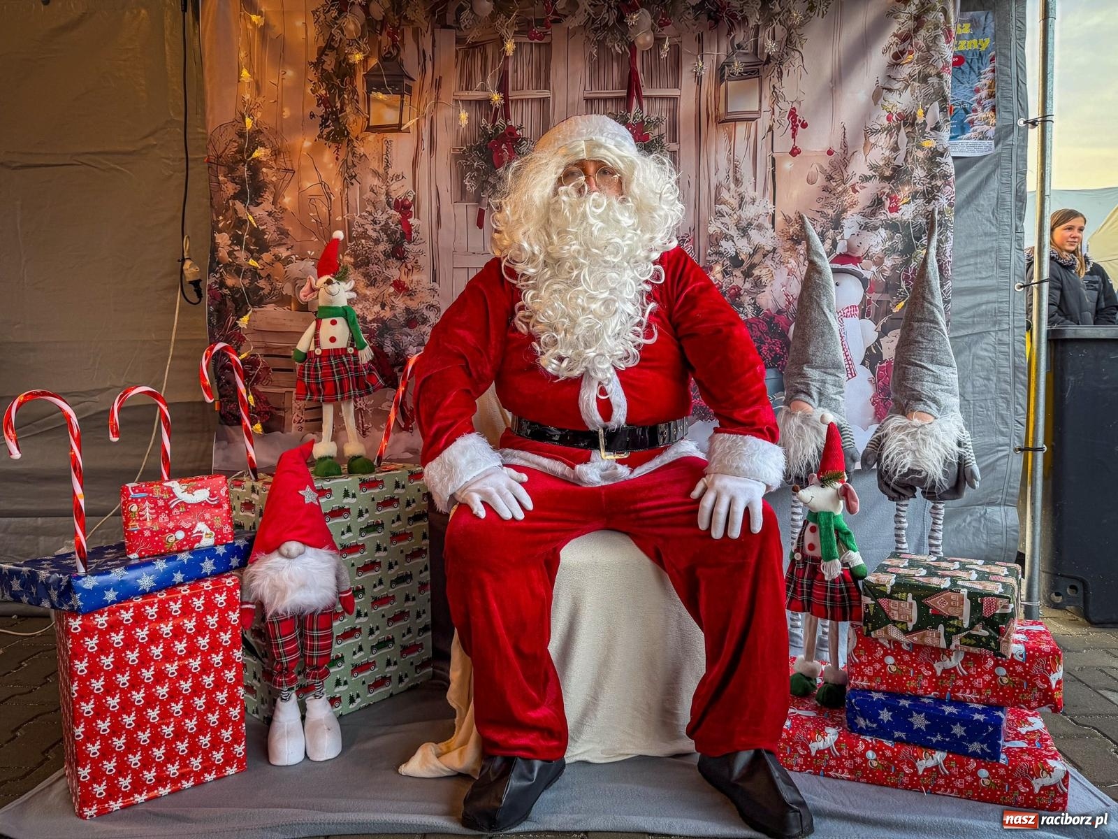 Zdjęcie w galerii na portalu naszraciborz.pl: Kiermasz świąteczny w Kornowacu w nowej przestrzeni i z nową oprawą [FOTO i WIDEO] wiadomości z regionu