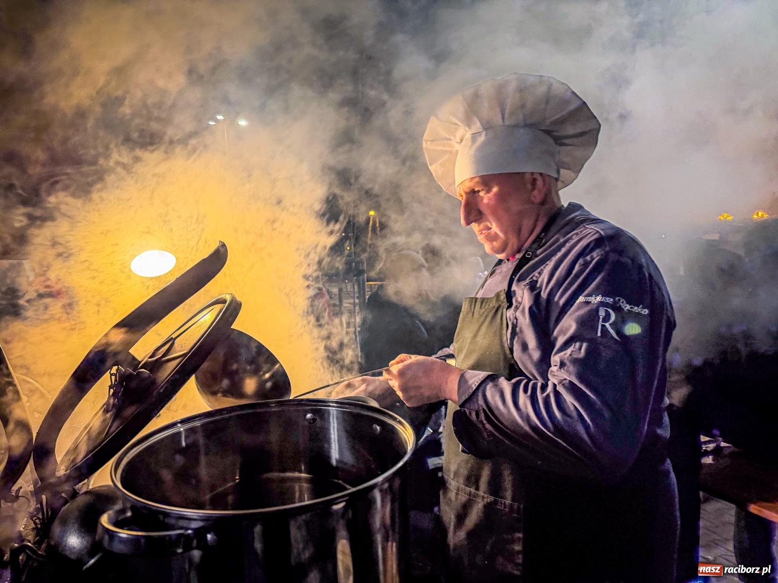 Zdjęcie w galerii na portalu naszraciborz.pl: Kwaśnica w kotle i Kwaśnica na scenie. Niedziela Gaudete w Brzeziu [FOTO i WIDEO] wiadomości z regionu