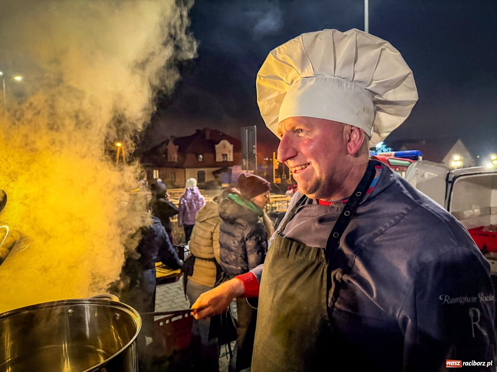 Zdjęcie w galerii na portalu naszraciborz.pl: Kwaśnica w kotle i Kwaśnica na scenie. Niedziela Gaudete w Brzeziu [FOTO i WIDEO] wiadomości z regionu