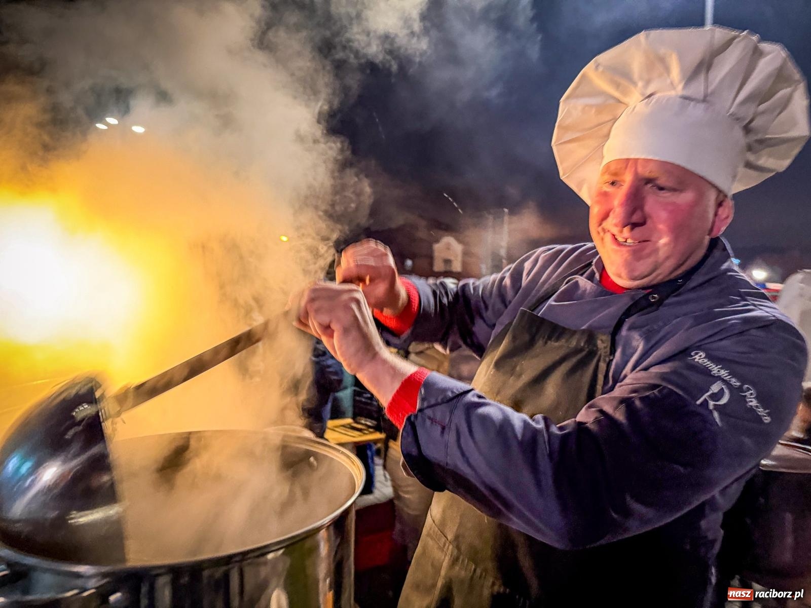 Zdjęcie w galerii na portalu naszraciborz.pl: Kwaśnica w kotle i Kwaśnica na scenie. Niedziela Gaudete w Brzeziu [FOTO i WIDEO] wiadomości z regionu