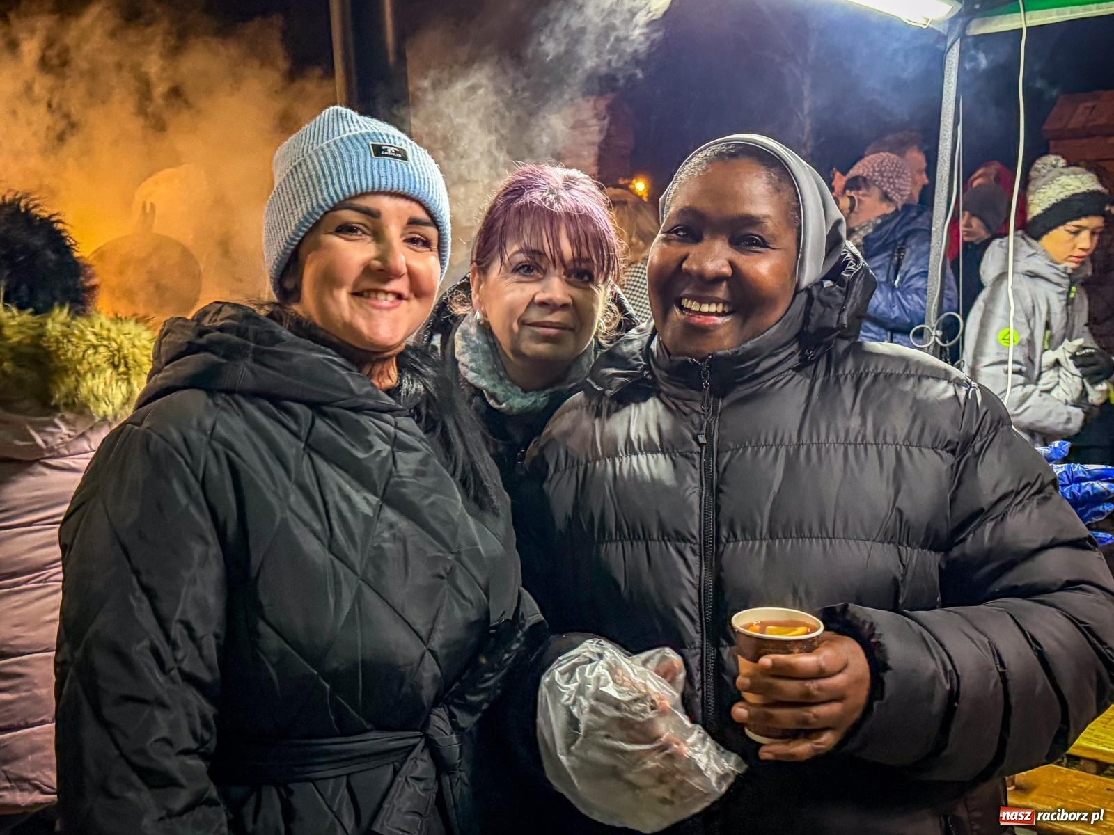 Zdjęcie w galerii na portalu naszraciborz.pl: Kwaśnica w kotle i Kwaśnica na scenie. Niedziela Gaudete w Brzeziu [FOTO i WIDEO] wiadomości z regionu