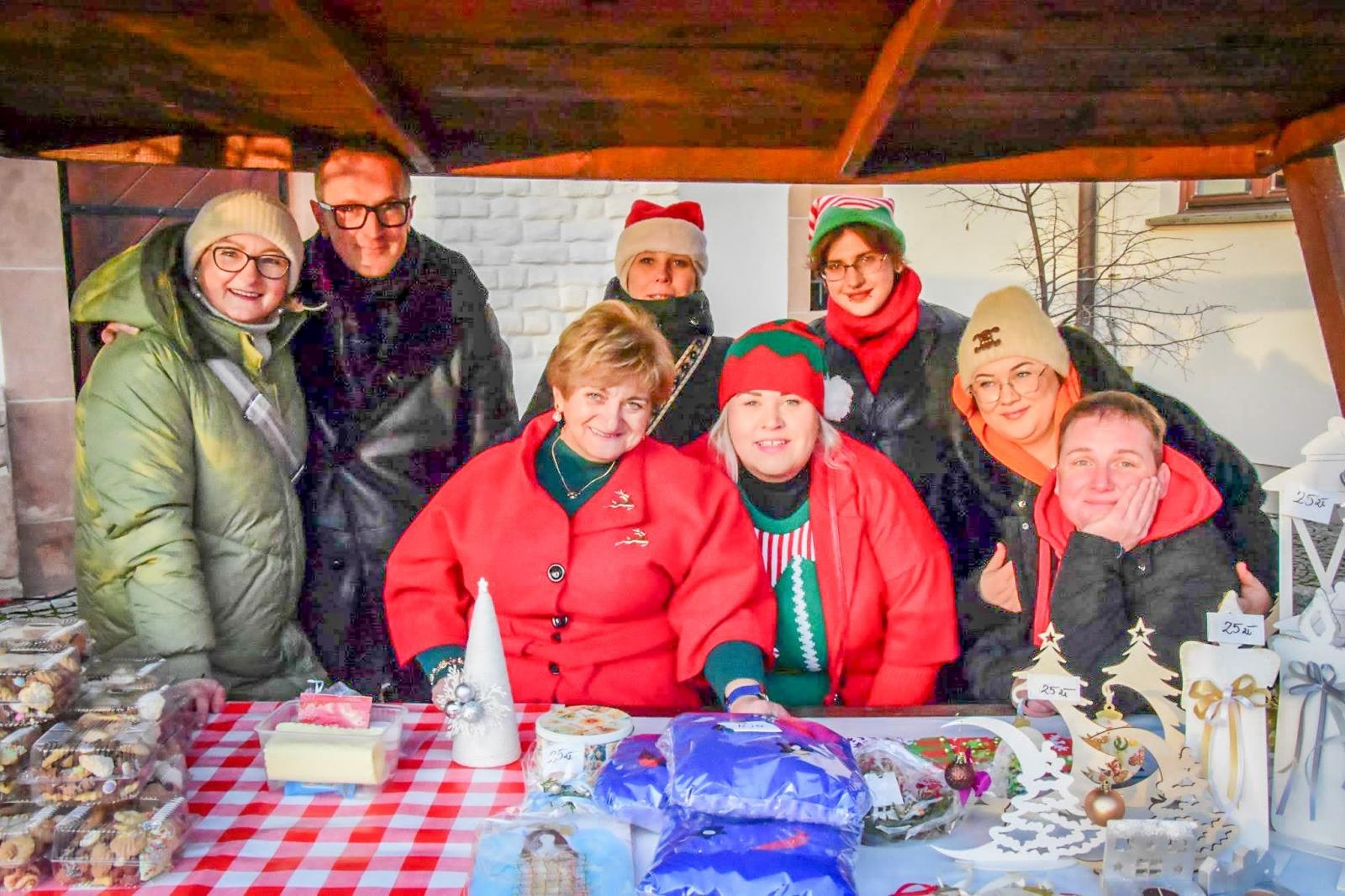 Zdjęcie w galerii na portalu naszraciborz.pl: Prawdziwe oblężenie Zamku Piastowskiego. Bajkowy Zamek 2025 zakończony z rozmachem [FOTO i WIDEO] wiadomości z regionu