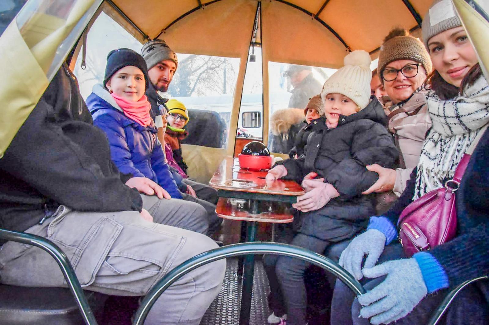 Zdjęcie w galerii na portalu naszraciborz.pl: Prawdziwe oblężenie Zamku Piastowskiego. Bajkowy Zamek 2025 zakończony z rozmachem [FOTO i WIDEO] wiadomości z regionu