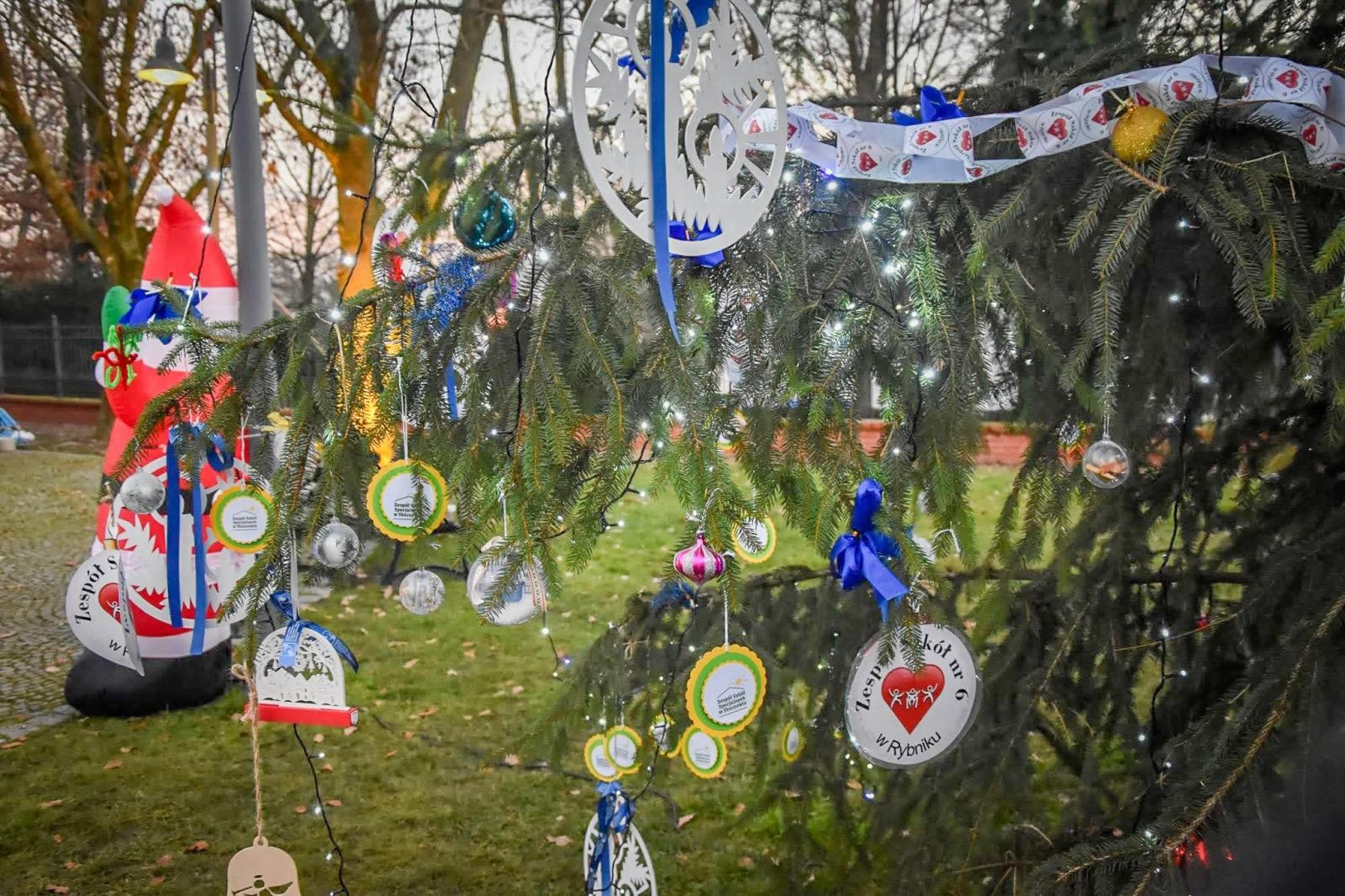 Zdjęcie w galerii na portalu naszraciborz.pl: Prawdziwe oblężenie Zamku Piastowskiego. Bajkowy Zamek 2025 zakończony z rozmachem [FOTO i WIDEO] wiadomości z regionu