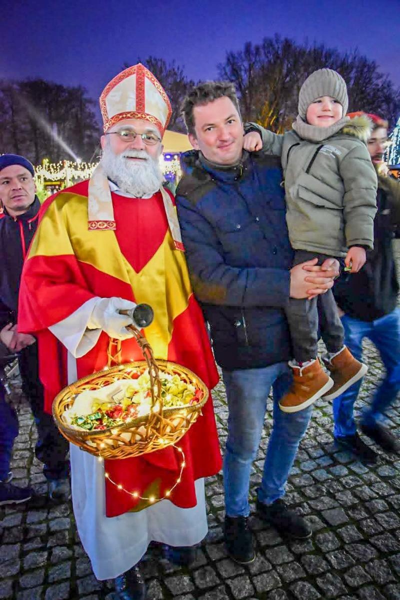 Zdjęcie w galerii na portalu naszraciborz.pl: Prawdziwe oblężenie Zamku Piastowskiego. Bajkowy Zamek 2025 zakończony z rozmachem [FOTO i WIDEO] wiadomości z regionu