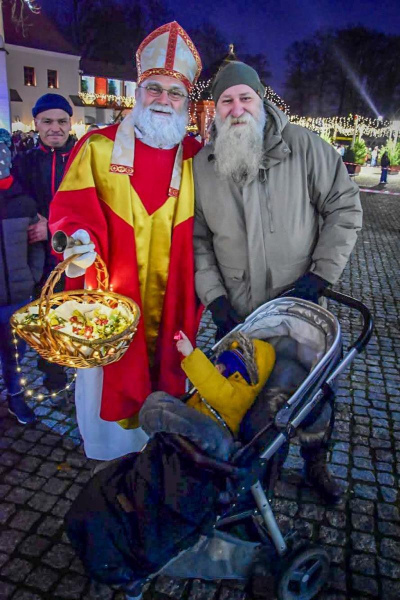 Zdjęcie w galerii na portalu naszraciborz.pl: Prawdziwe oblężenie Zamku Piastowskiego. Bajkowy Zamek 2025 zakończony z rozmachem [FOTO i WIDEO] wiadomości z regionu