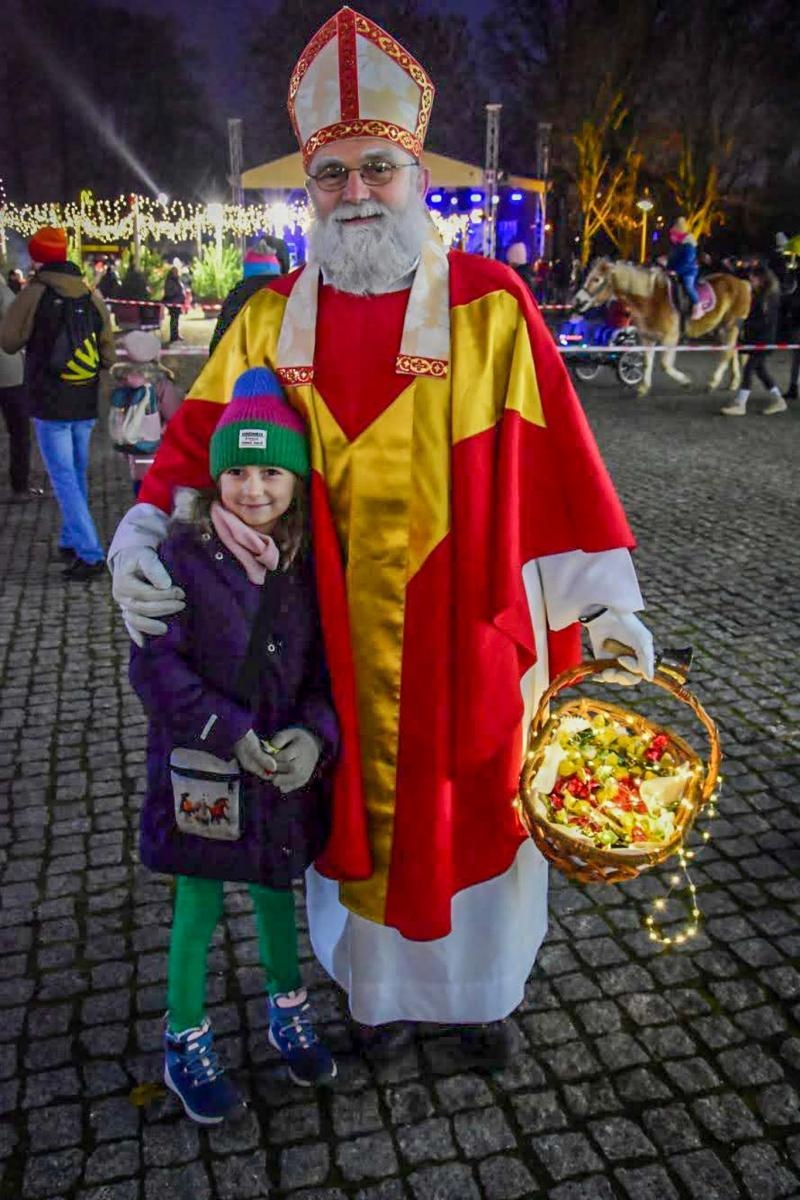 Zdjęcie w galerii na portalu naszraciborz.pl: Prawdziwe oblężenie Zamku Piastowskiego. Bajkowy Zamek 2025 zakończony z rozmachem [FOTO i WIDEO] wiadomości z regionu