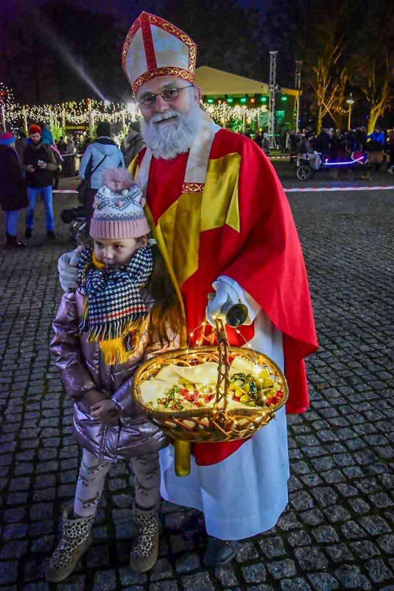 Zdjęcie w galerii na portalu naszraciborz.pl: Prawdziwe oblężenie Zamku Piastowskiego. Bajkowy Zamek 2025 zakończony z rozmachem [FOTO i WIDEO] wiadomości z regionu