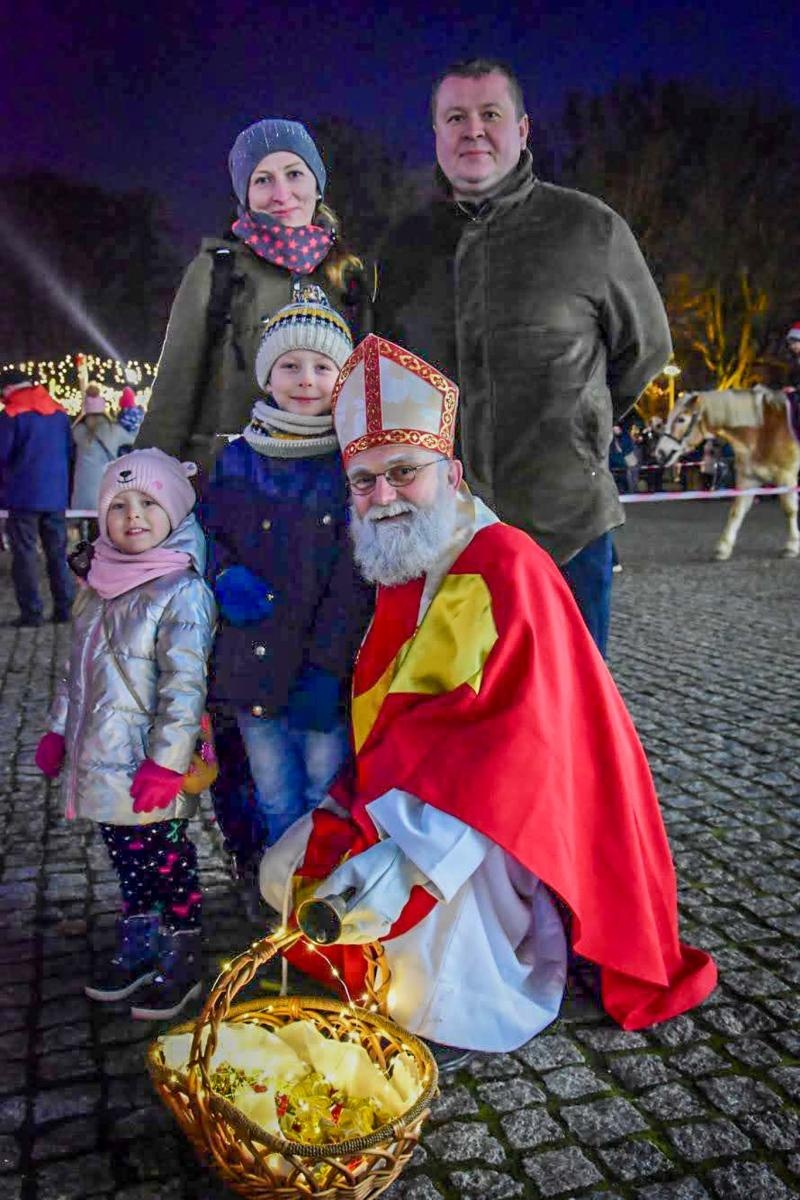 Zdjęcie w galerii na portalu naszraciborz.pl: Prawdziwe oblężenie Zamku Piastowskiego. Bajkowy Zamek 2025 zakończony z rozmachem [FOTO i WIDEO] wiadomości z regionu