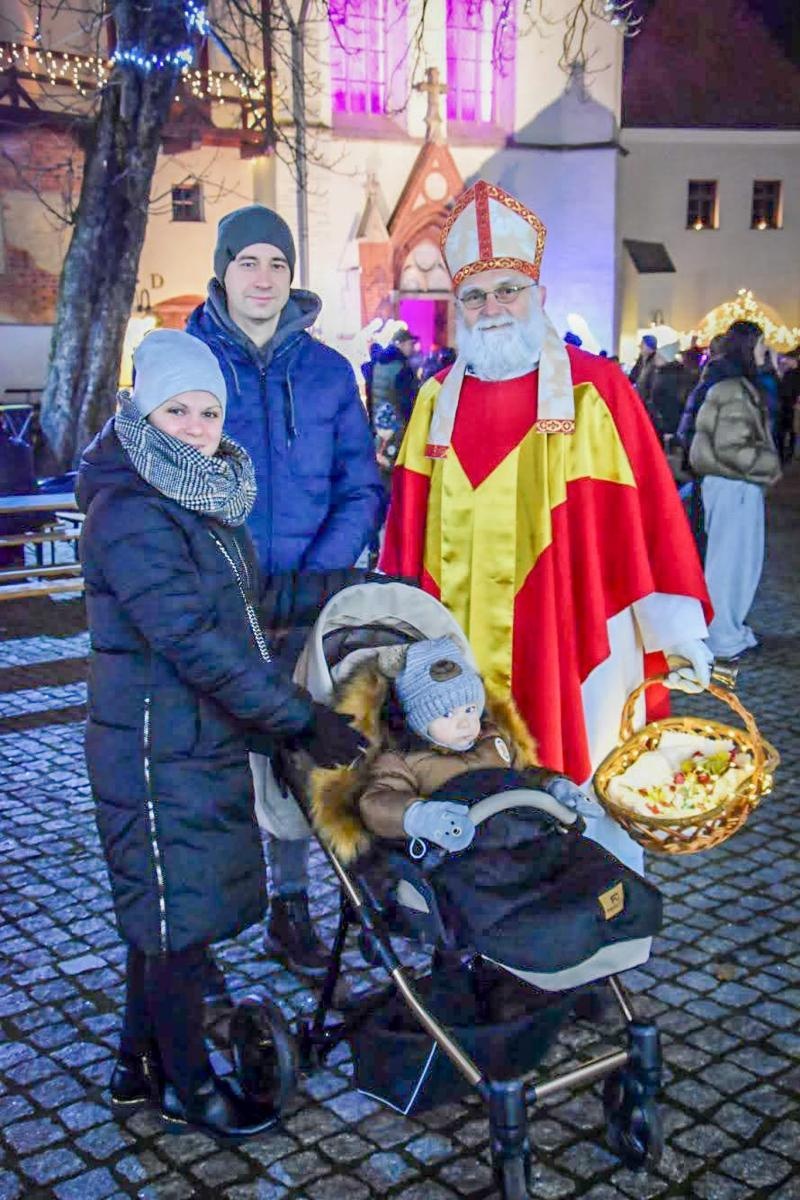 Zdjęcie w galerii na portalu naszraciborz.pl: Prawdziwe oblężenie Zamku Piastowskiego. Bajkowy Zamek 2025 zakończony z rozmachem [FOTO i WIDEO] wiadomości z regionu