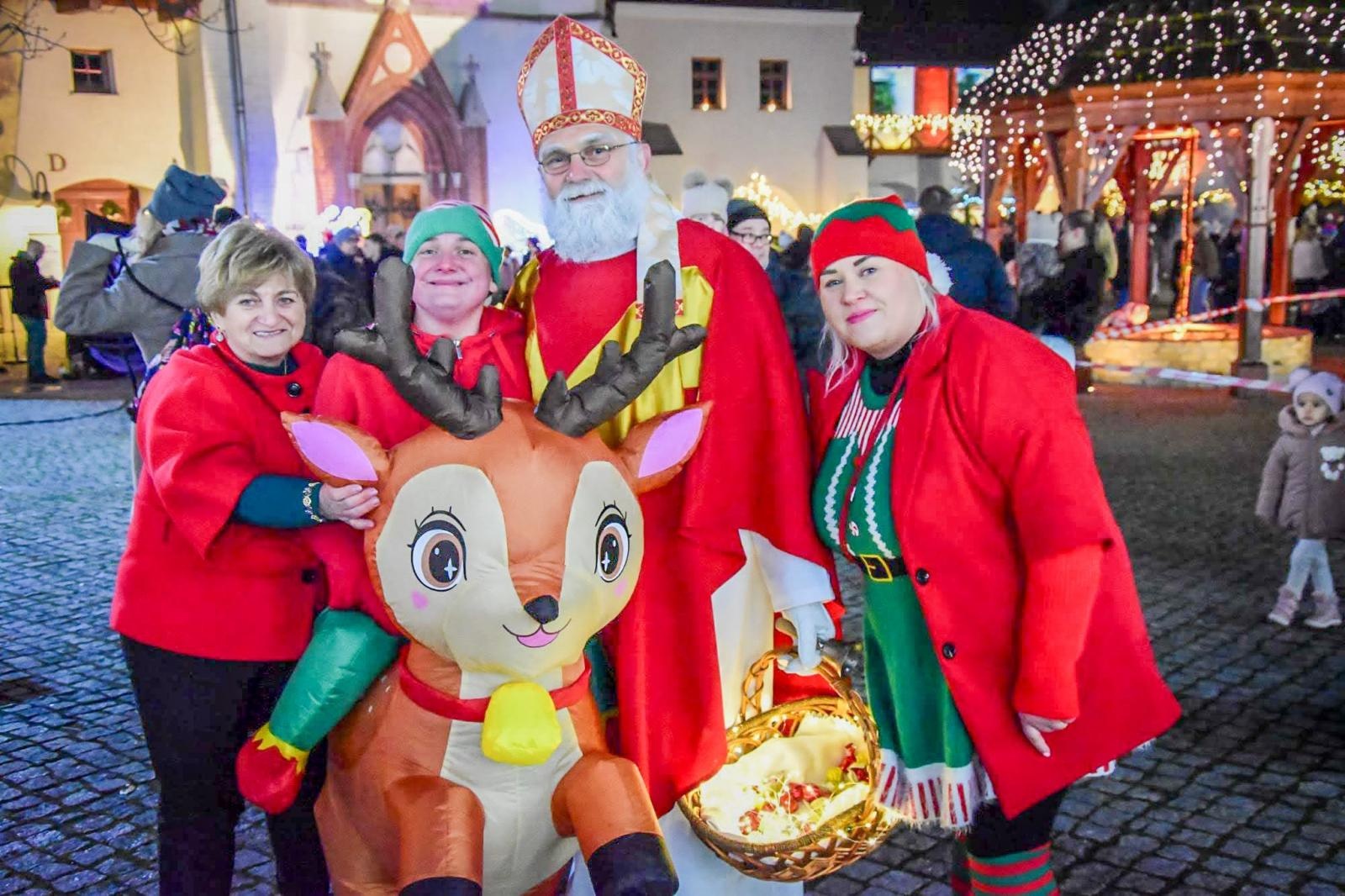 Zdjęcie w galerii na portalu naszraciborz.pl: Prawdziwe oblężenie Zamku Piastowskiego. Bajkowy Zamek 2025 zakończony z rozmachem [FOTO i WIDEO] wiadomości z regionu
