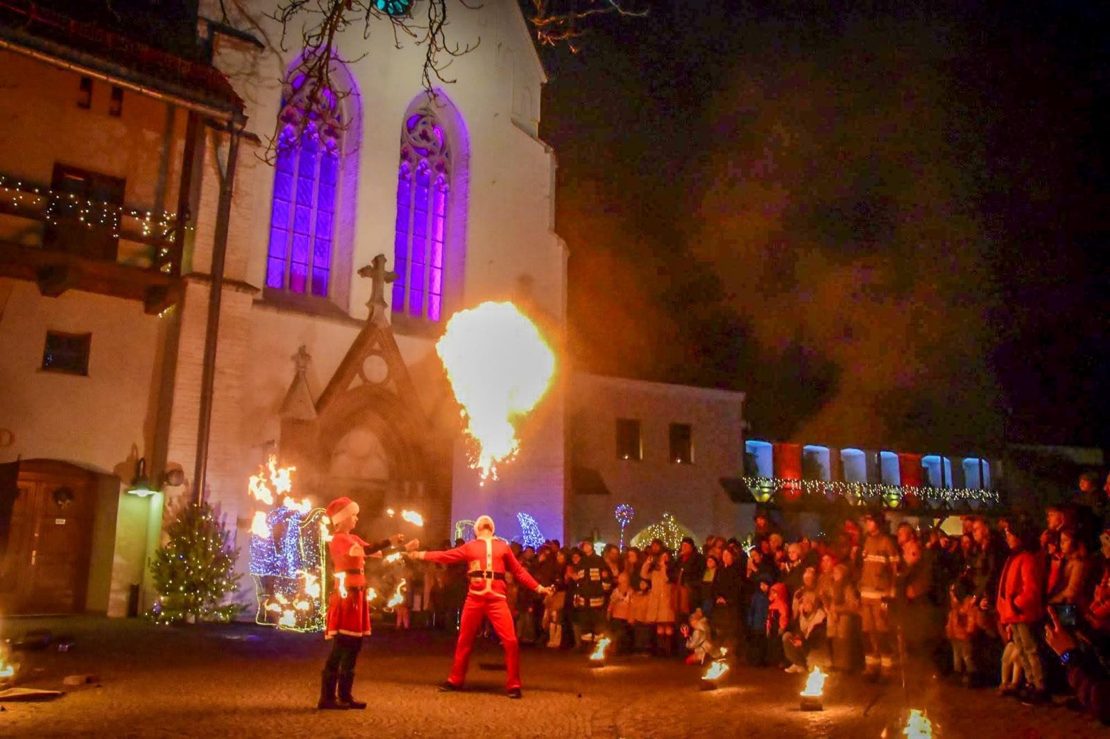 Zdjęcie w galerii na portalu naszraciborz.pl: Prawdziwe oblężenie Zamku Piastowskiego. Bajkowy Zamek 2025 zakończony z rozmachem [FOTO i WIDEO] wiadomości z regionu