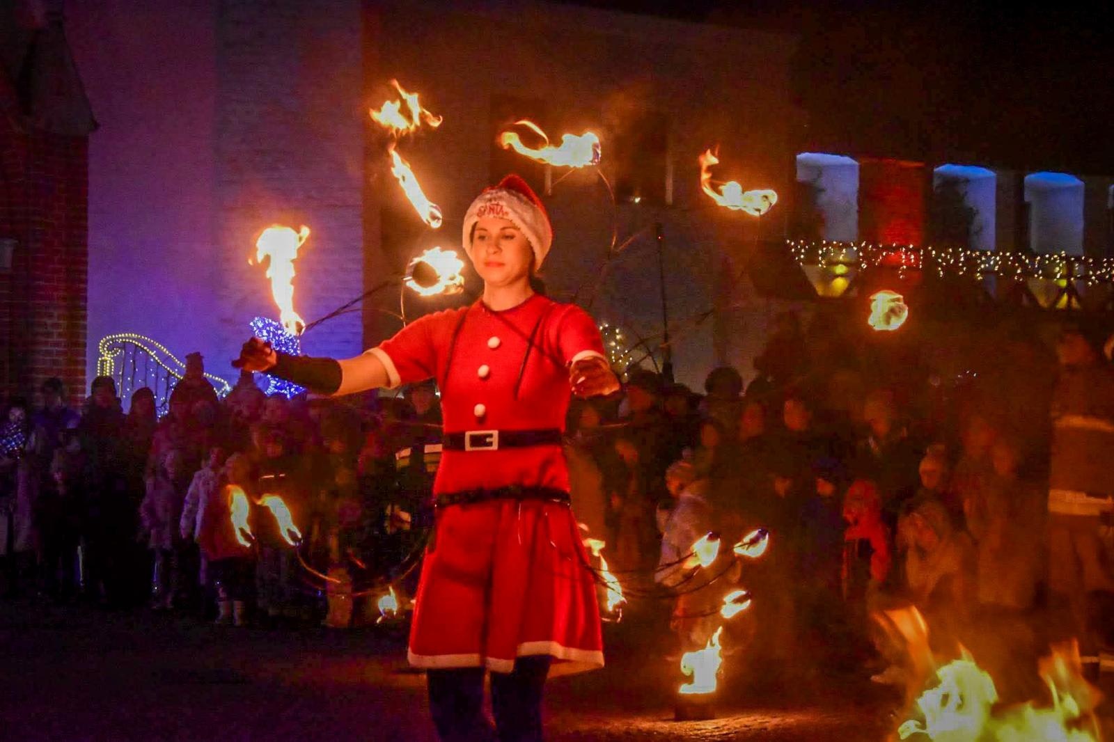 Zdjęcie w galerii na portalu naszraciborz.pl: Prawdziwe oblężenie Zamku Piastowskiego. Bajkowy Zamek 2025 zakończony z rozmachem [FOTO i WIDEO] wiadomości z regionu