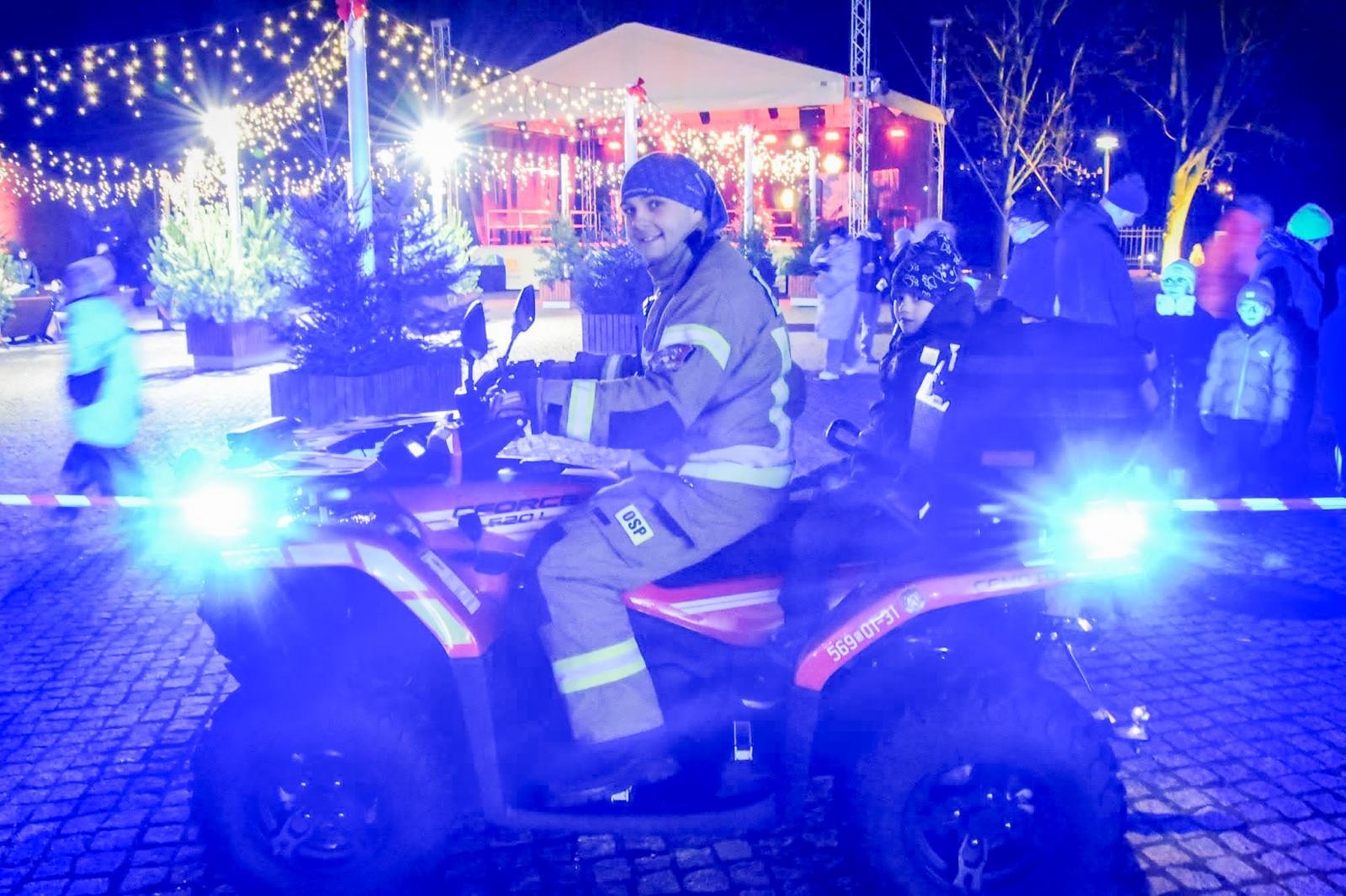 Zdjęcie w galerii na portalu naszraciborz.pl: Prawdziwe oblężenie Zamku Piastowskiego. Bajkowy Zamek 2025 zakończony z rozmachem [FOTO i WIDEO] wiadomości z regionu